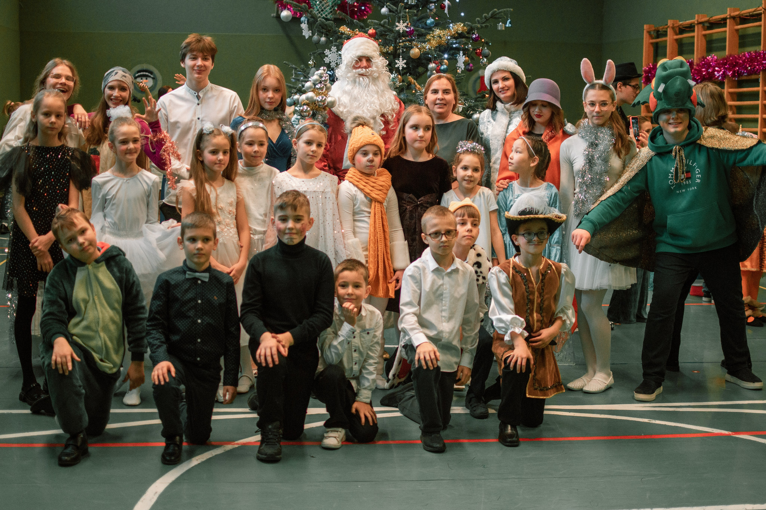 Новогодний хоровод. Семейный и детский фотограф