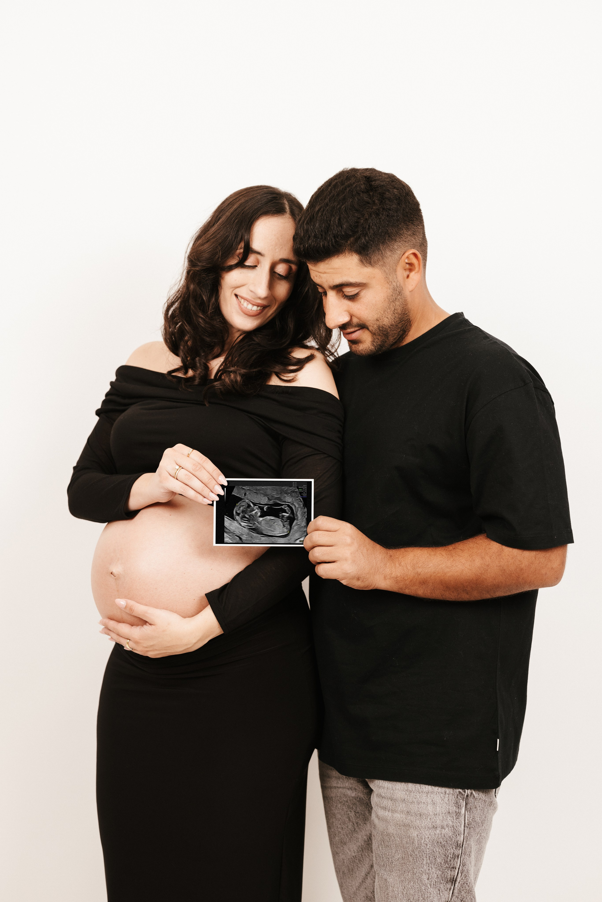 MATERNITY. Giannis Ioannou