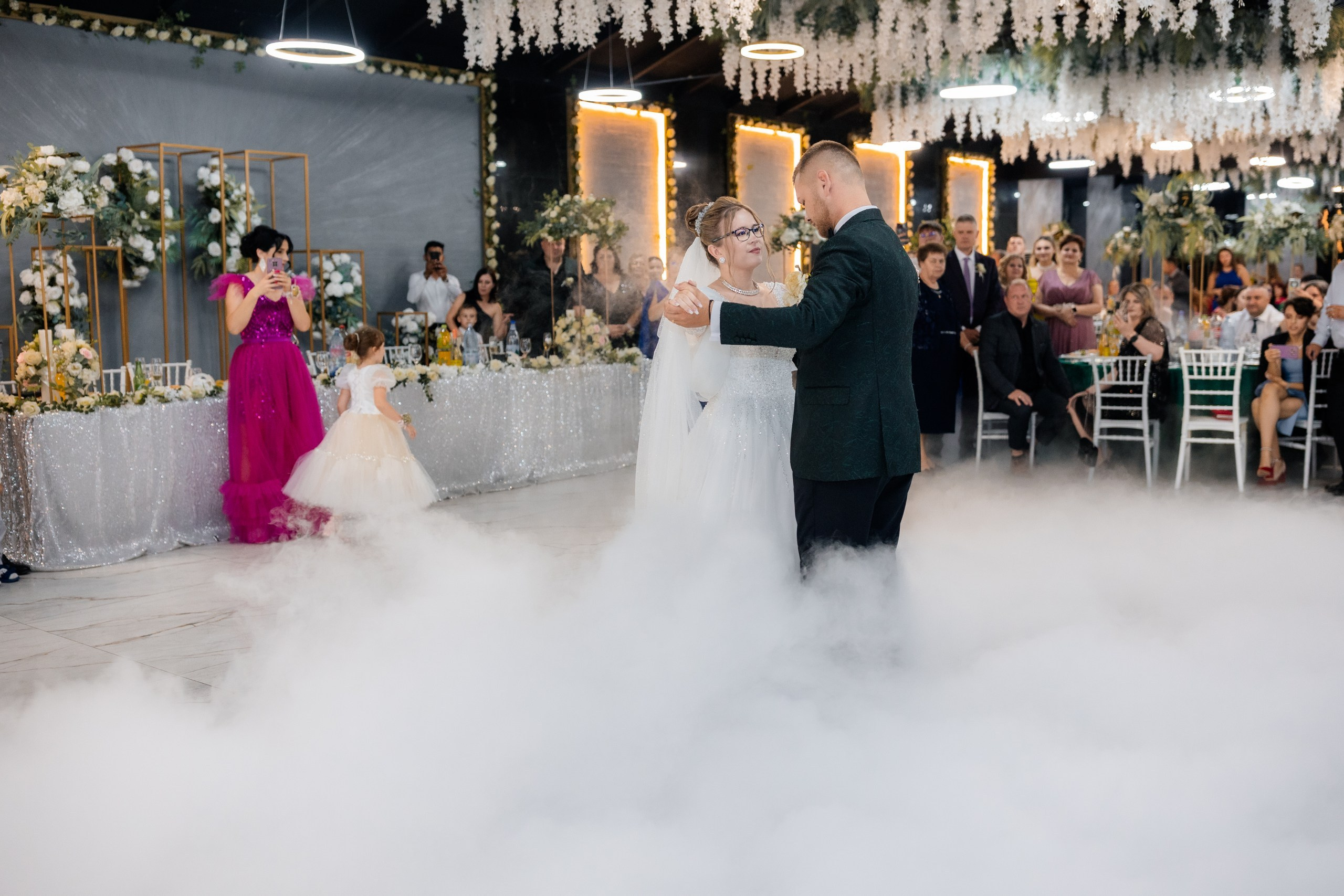 * fotograf stare civilă Siret* fotograf Bucovina* fotograf nuntă Suceava* fotograf Iași Botoșani* stare civilă tradițională* ie românească nuntă* AlinoFotoStudio* fotograf Andrei și Andreea- Alin Chirilă fotograf – stare civilă Siret, Suceava, Andrei și Andreea în ie tradițională, poveste spusă prin fotografiefotograf stare civilă Siret Suceava Alin Chirilă – miri îmbrăcați în costum tradițional bucovineanAlin Chirilă fotograf nuntă Siret Suceava – stare civilă autentică în Bucovina, emoții realefotograf Siret Suceava Alin Chirilă – Andrei și Andreea la starea civilă în ie tradiționalăstare civilă Siret fotograf Alin Chirilă – cadre naturale cu miri în costum popular din Bucovinafotograf nuntă Siret Suceava Alin Chirilă – povestitor prin fotografie, moment emoționant la starea civilăAlin Chirilă fotograf stare civilă Siret – iubire autentică surprinsă în stil documentarfotograf Bucovina Siret Alin Chirilă – stare civilă în ie tradițională, cadre pline de emoțieAlin Chirilă fotograf Suceava – Andrei și Andreea spun DA la starea civilă în Siretfotograf stare civilă Suceava Siret Alin Chirilă – poveste de iubire în stil tradițional românesc - Alin Chirilă fotograf profesionist, AlinoFotoStudio, fotograf evenimente Siret, Suceava County, Iași, Bacău County, Botoșani, Neamț County, fotograf nunți, botezuri, cununii civile, portrete și momente autentice surprinse elegant.- Alin Chirilă surprinde momente elegante de nuntă și evenimente speciale prin AlinoFotoStudio, fotograf disponibil în Siret, Suceava County, Iași, Bacău County, Botoșani și Neamț County, specializat în nunți, botezuri și cununii civile. - Alin Chirilă fotograf profesionist, AlinoFotoStudio, fotograf nuntă și evenimente în Siret, Suceava, Iași, Bacău, Botoșani și Piatra Neamț, fotograf nunți, botezuri, cununie civilă, ședințe foto, trash the dress, logodnă, familie, portrete și fotografii autentice. - AlinoFotoStudio by Alin Chirilă, fotograf evenimente premium în Suceava County, Iași County, Bacău County, Botoșani County și Neamț County, fotograf de familie, fotograf ceremonii religioase, petreceri și momente emoționante. - Alin Chirilă fotograf, povestitor prin fotografie, servicii foto profesionale pentru mireasă, mire, pregătiri nuntă, biserică, restaurant, valsul mirilor, tradiții românești și amintiri de neuitat în Moldova.