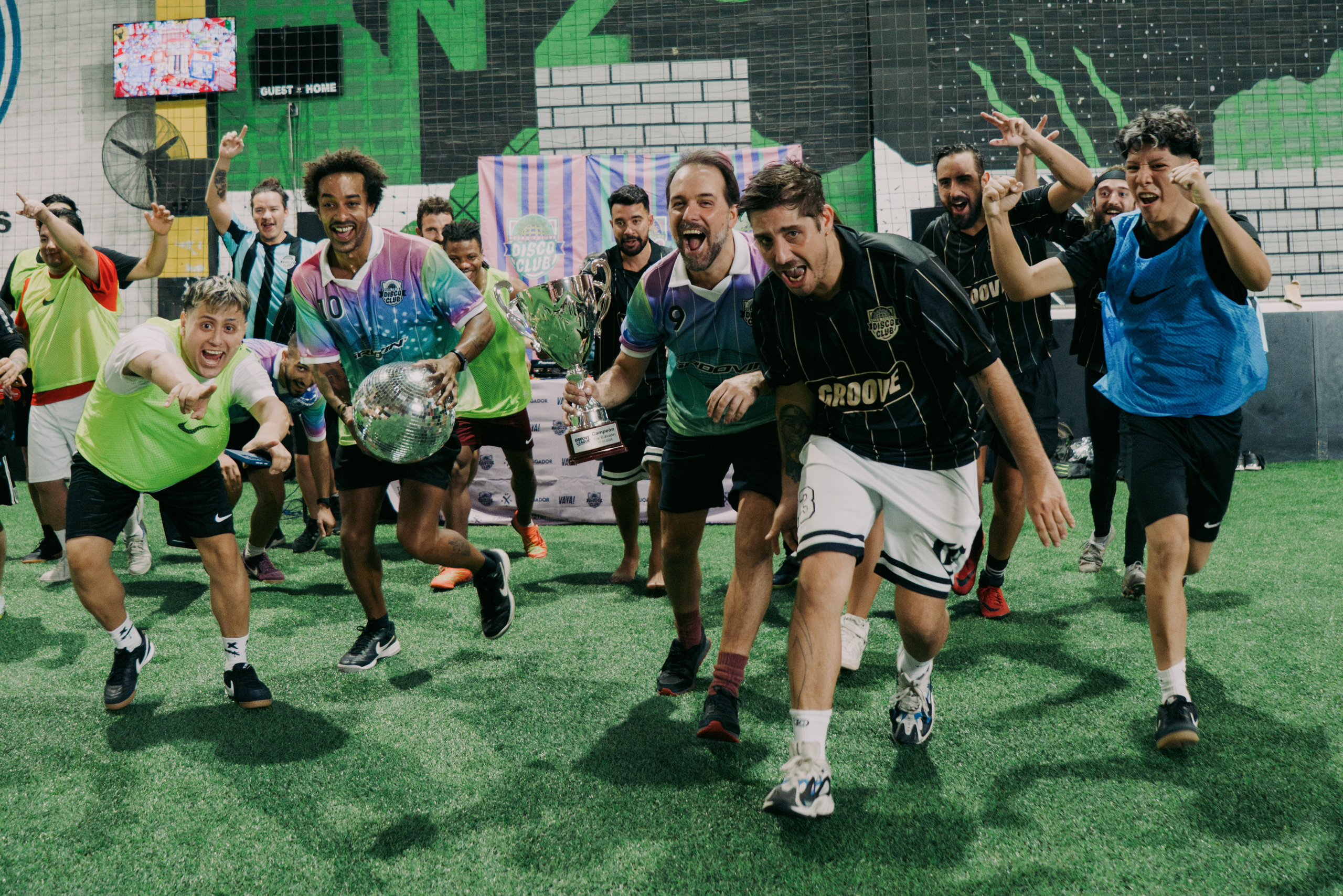 Disco Club | Lifestyle deportiva. Creador de contenido visual en Barcelona | Dima Kit