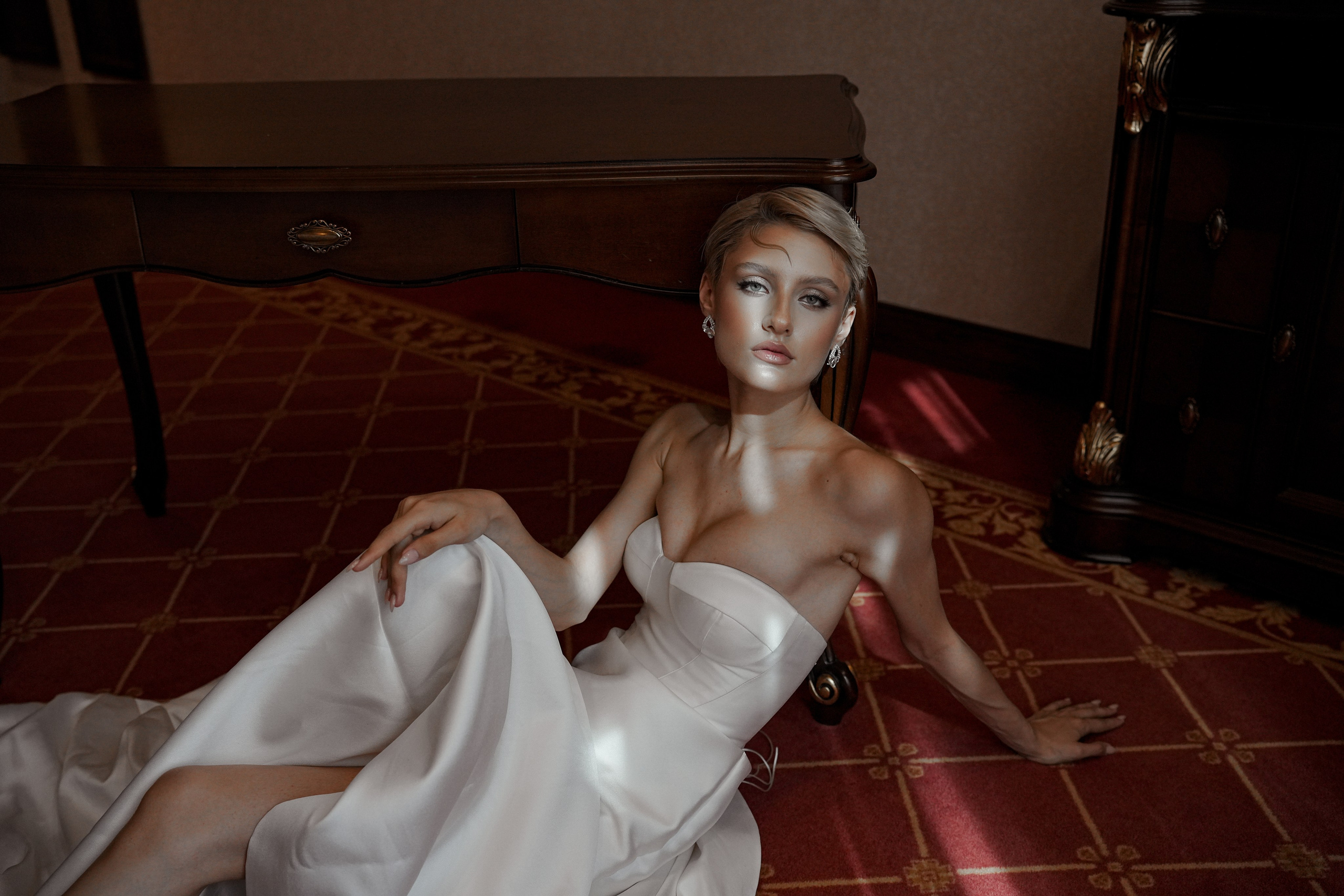 Николь Амир