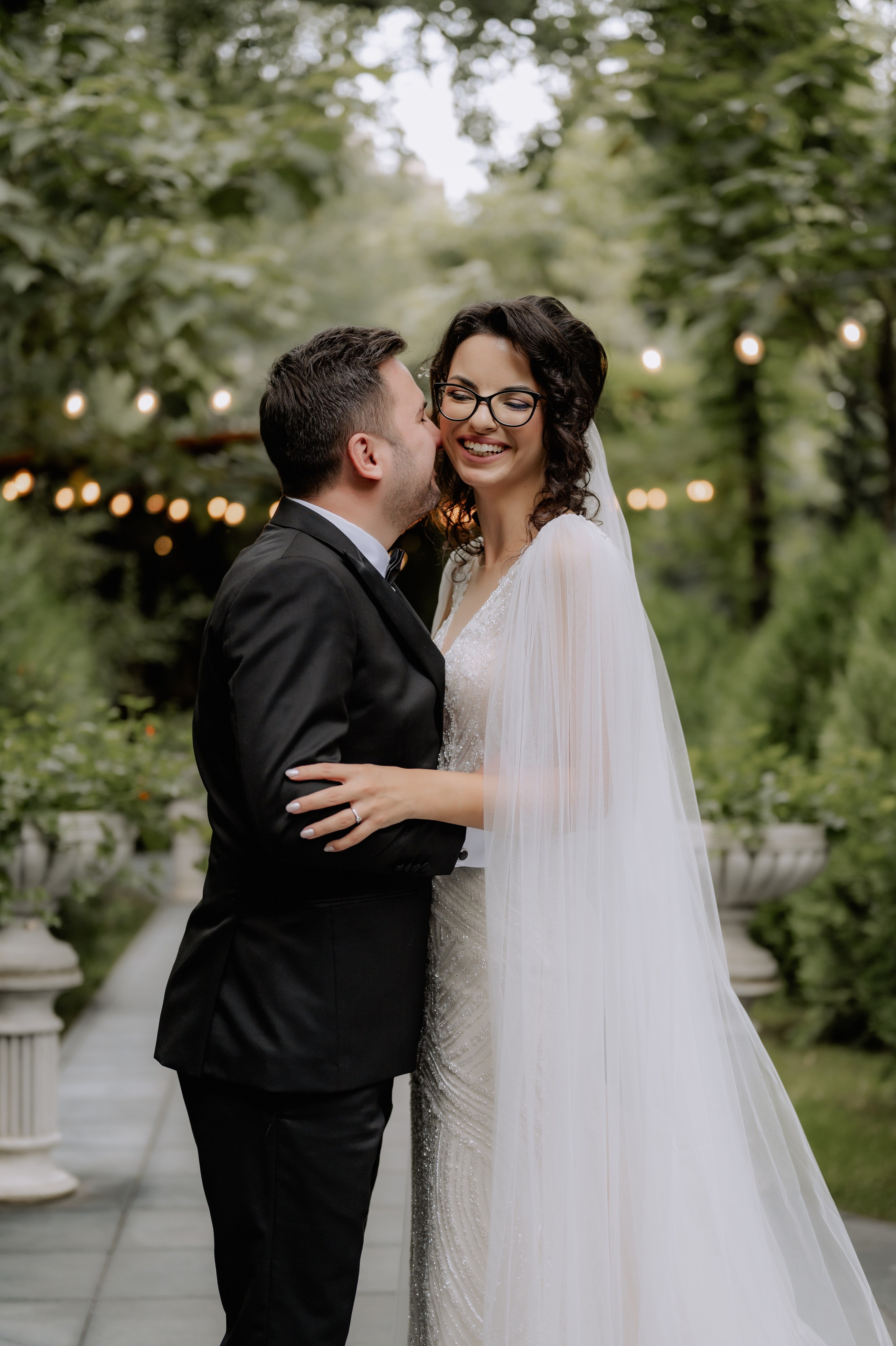 Fotograf Nunta Bucuresti la Baroque Events and Garden. Proud Vision Weddings | Wedding Photography & Film — Servicii profesionale Foto Video Nunta Iasi