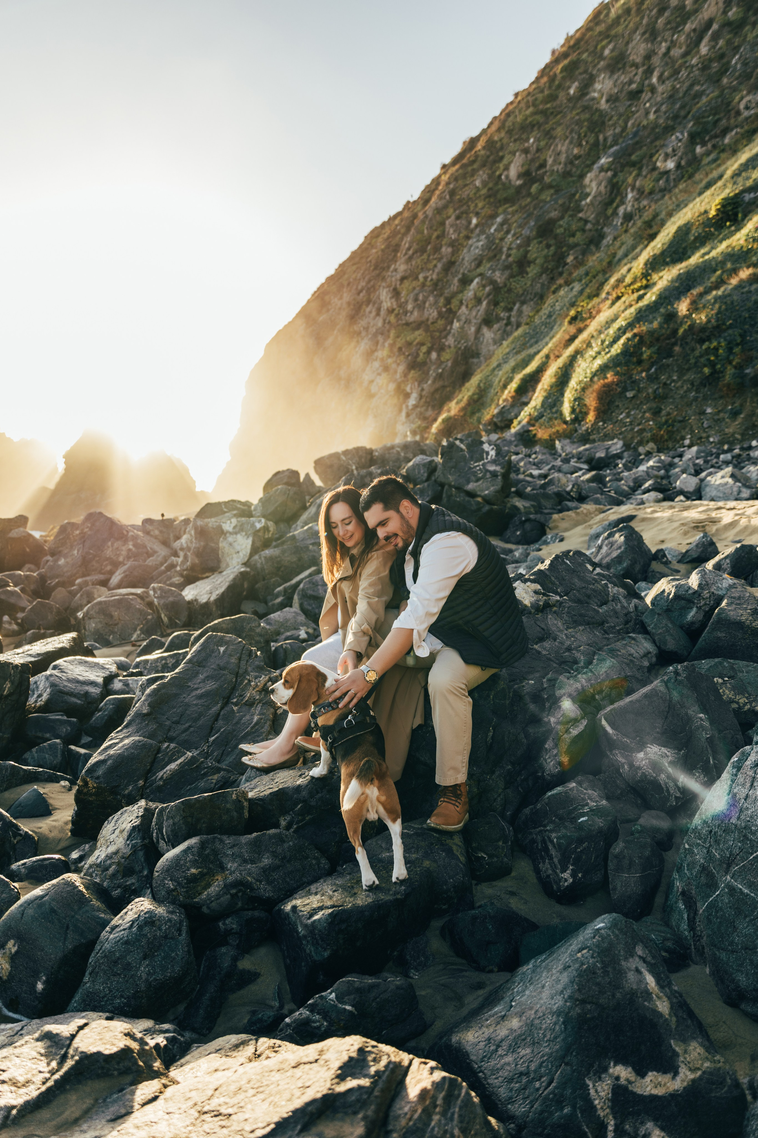 Sesión de embarazo en la playa — Luz suave y amor puro. Photographer in Santiago, Chile Anna Almazova