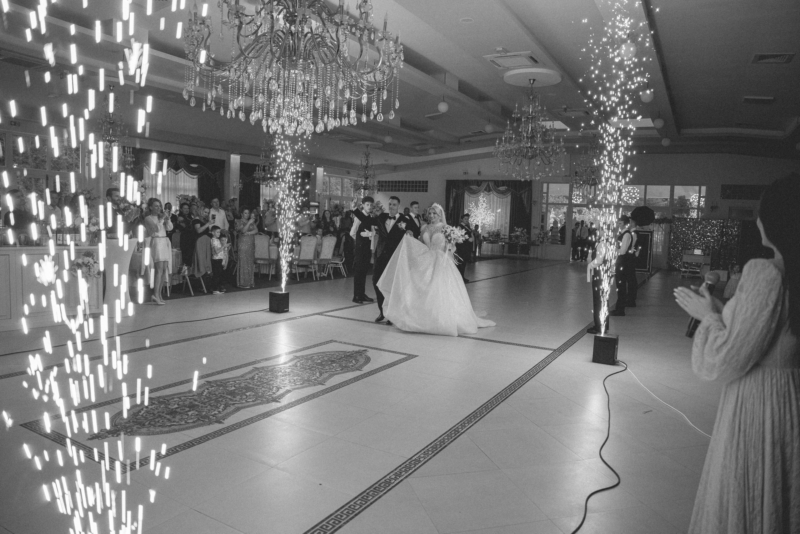 Bogdan & Narcisa. Alianza Weddings - Fotografías y vídeo de bodas