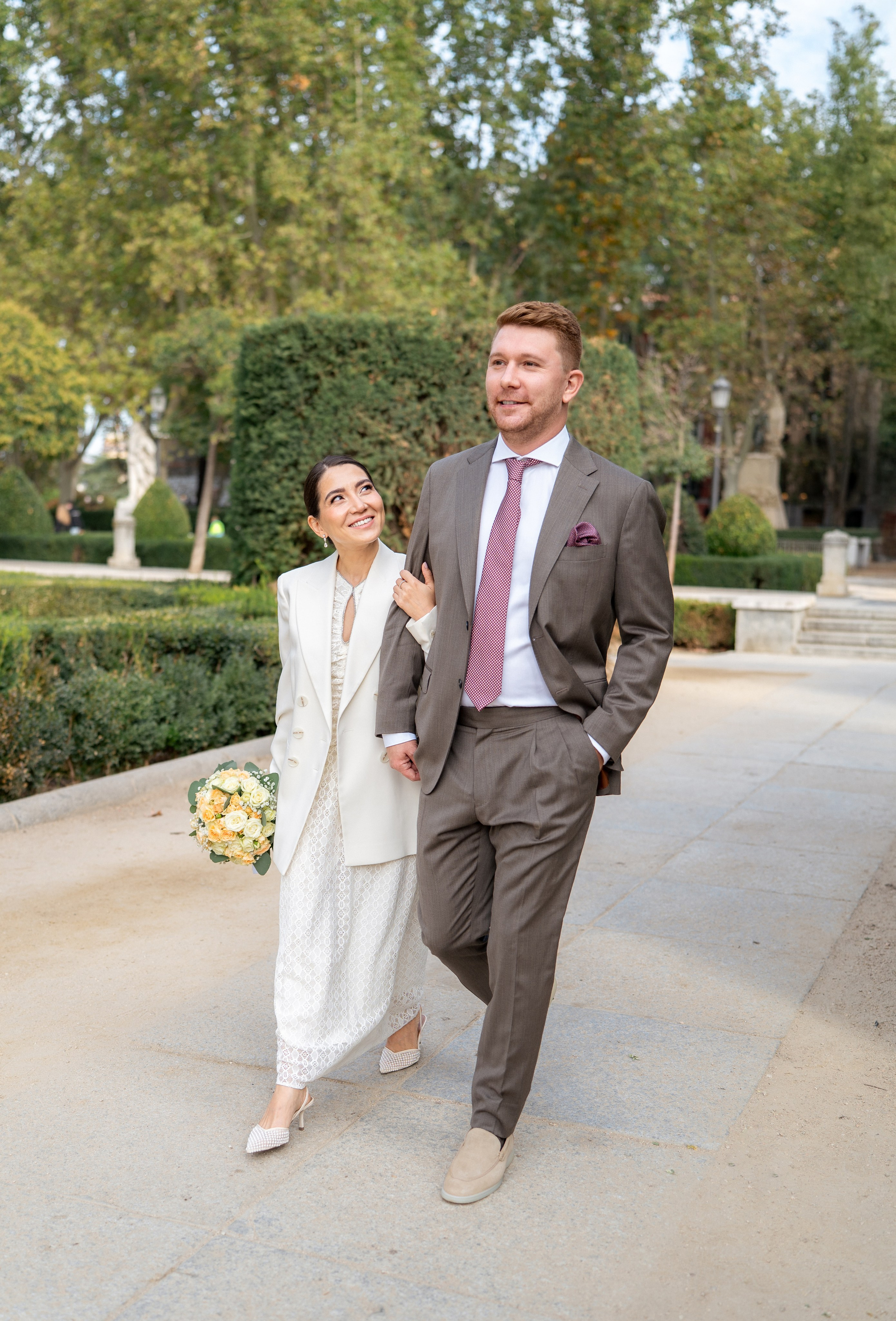 Elopement photoshoot in Madrid city centre. Fotógrafo en Madrid, España. Alyona Belyaninova