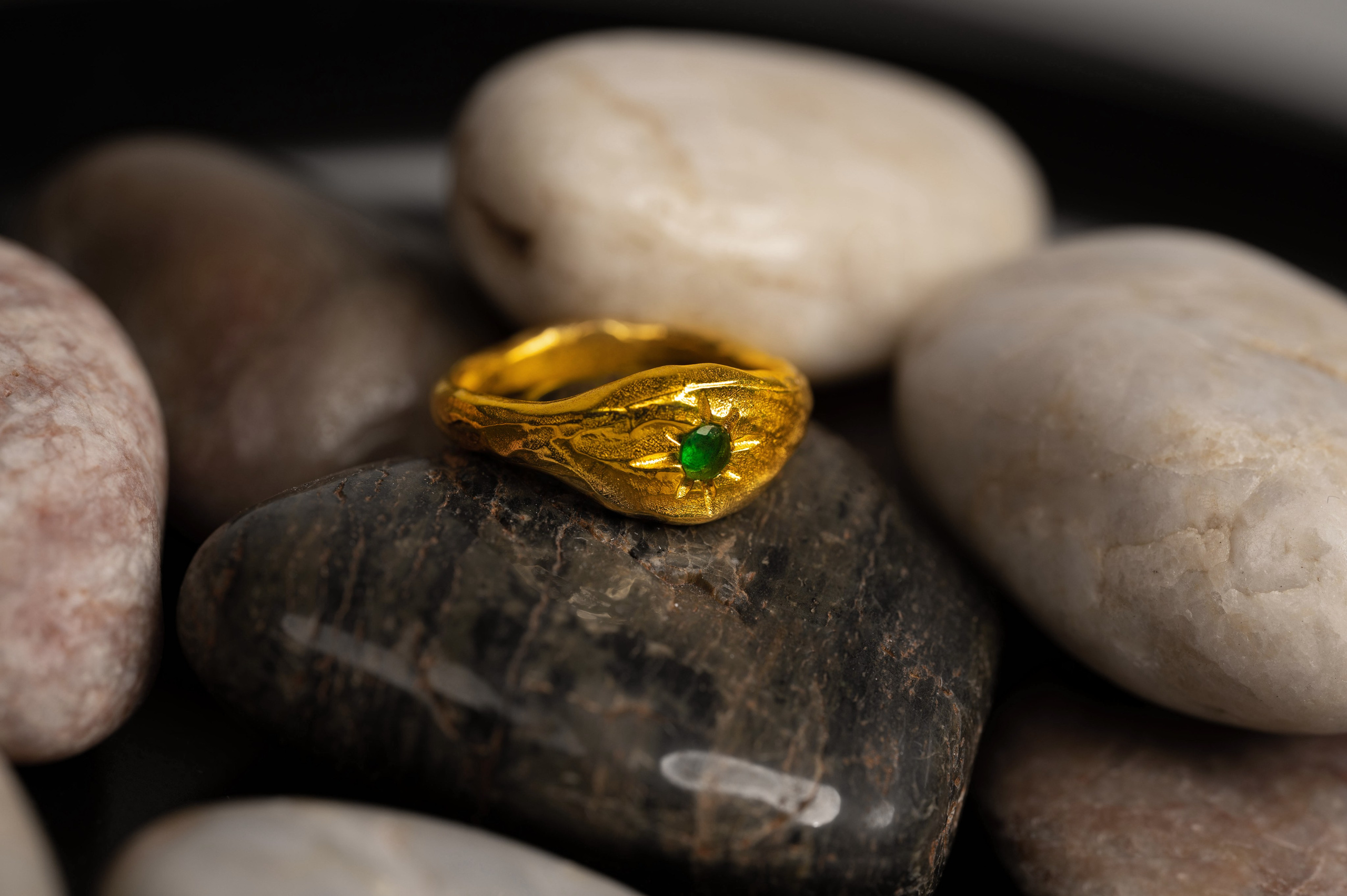 Jewelry “Astartelux”. Photographer in Luxembourg Tanita