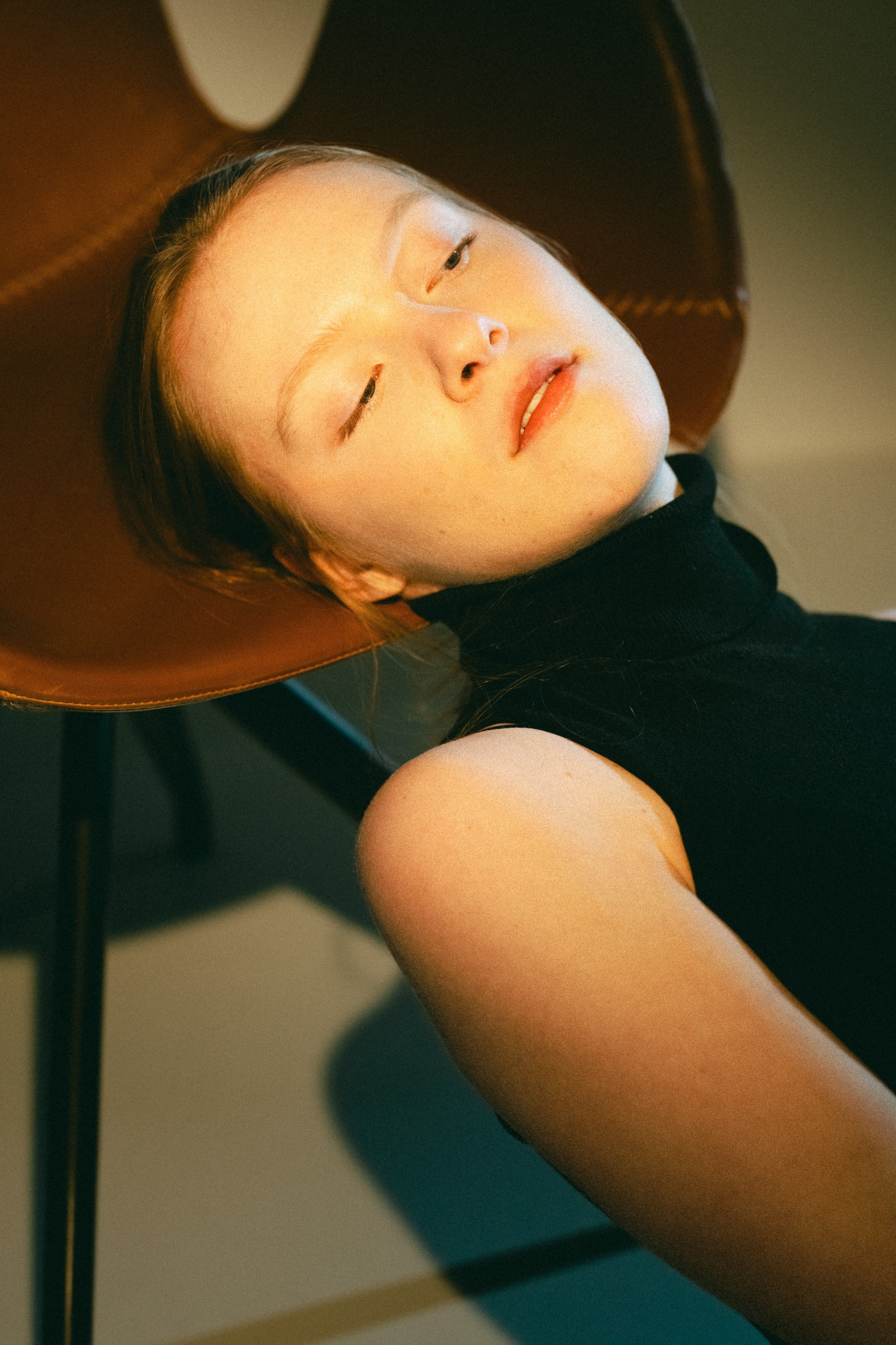 Mallikansiokuvaus. Valokuvaaja Lahti, Helsinki Elena Salonen