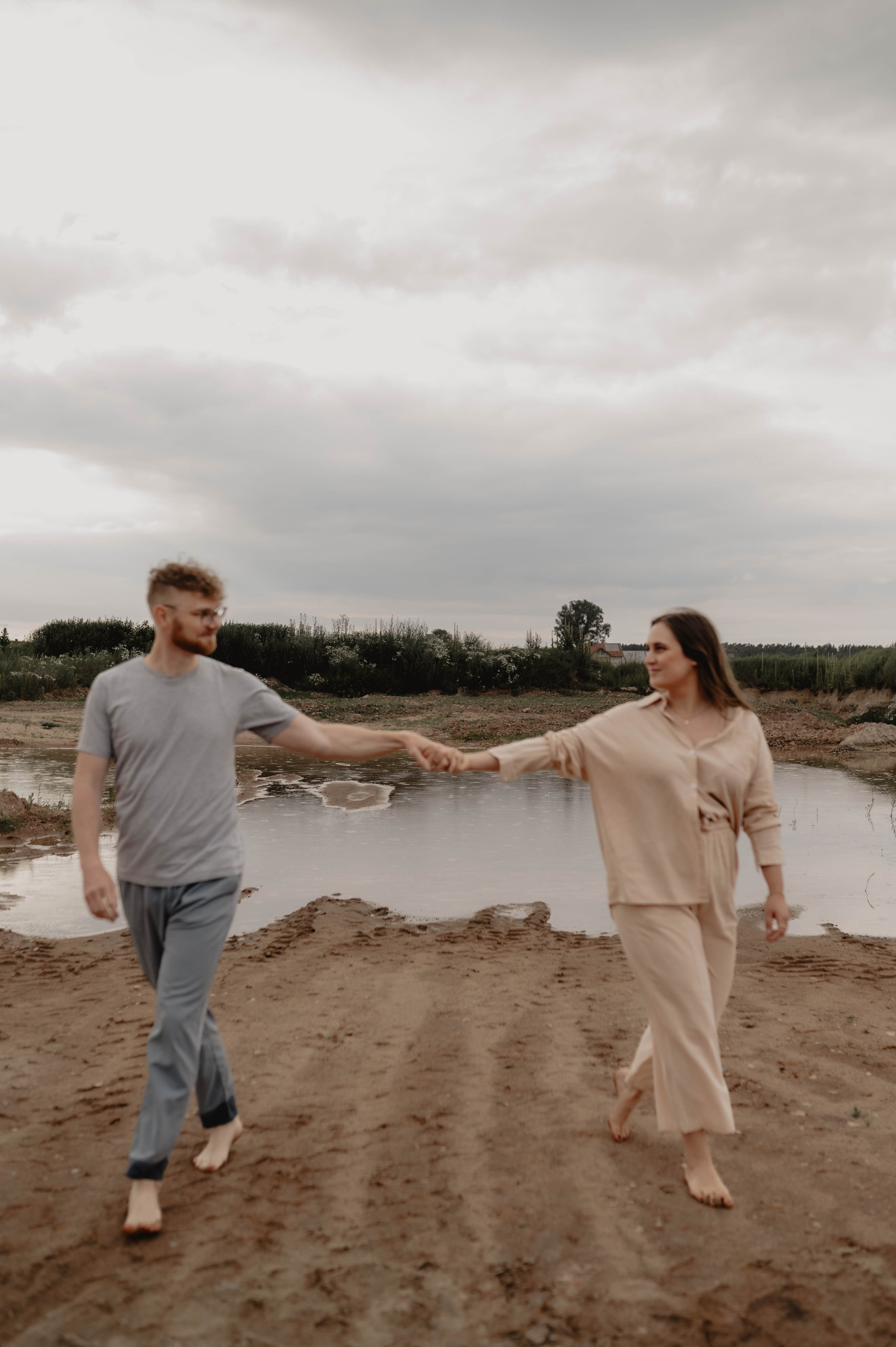 Rain & Sun | Love Story in Wolframs-Eschenbach. Fotografin Ansbach - Paare | Hochzeit | After Wedding