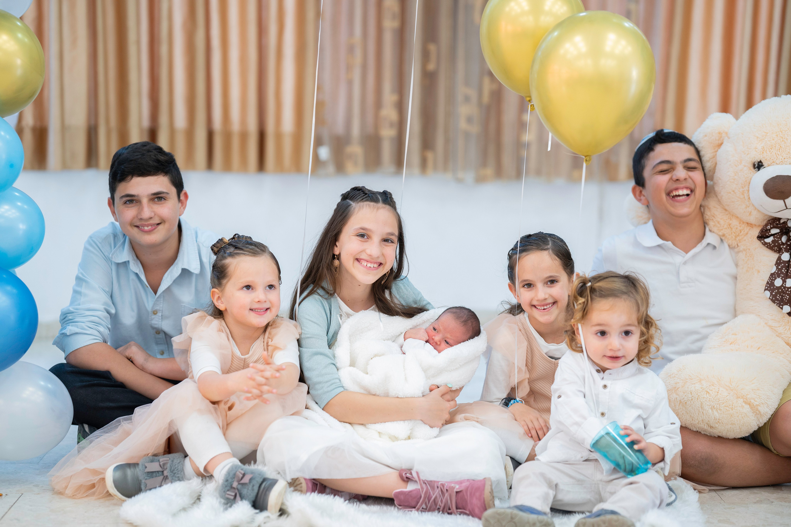 הברית של יוסף וחנה. יוסף מזרחי צילום חתונה, ברית וזוגיות. צלם מקצועי שאוהב להוציא אתכם הכי יפים ברגעים הכי מרגשים