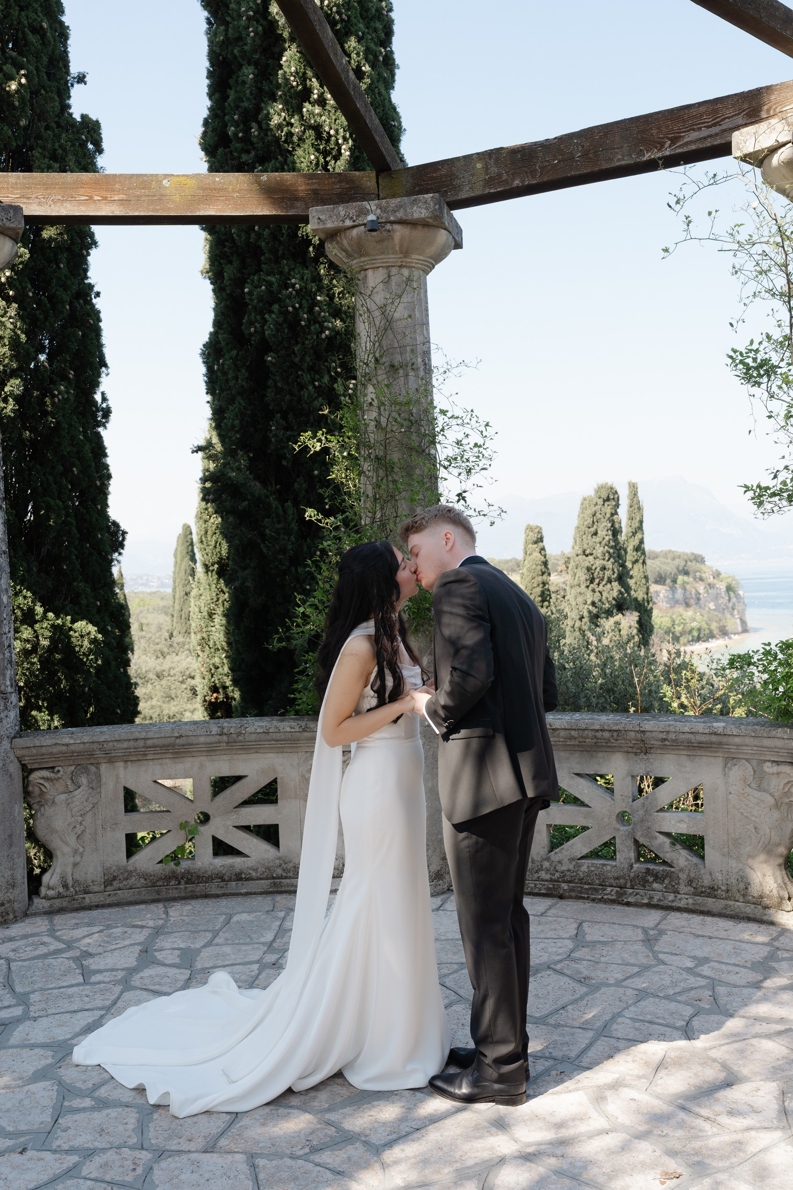 NATALIE AND ANDREW_ ELOPEMENT on LAKE GARDA. PHOTOGRAPHER IN ITALY