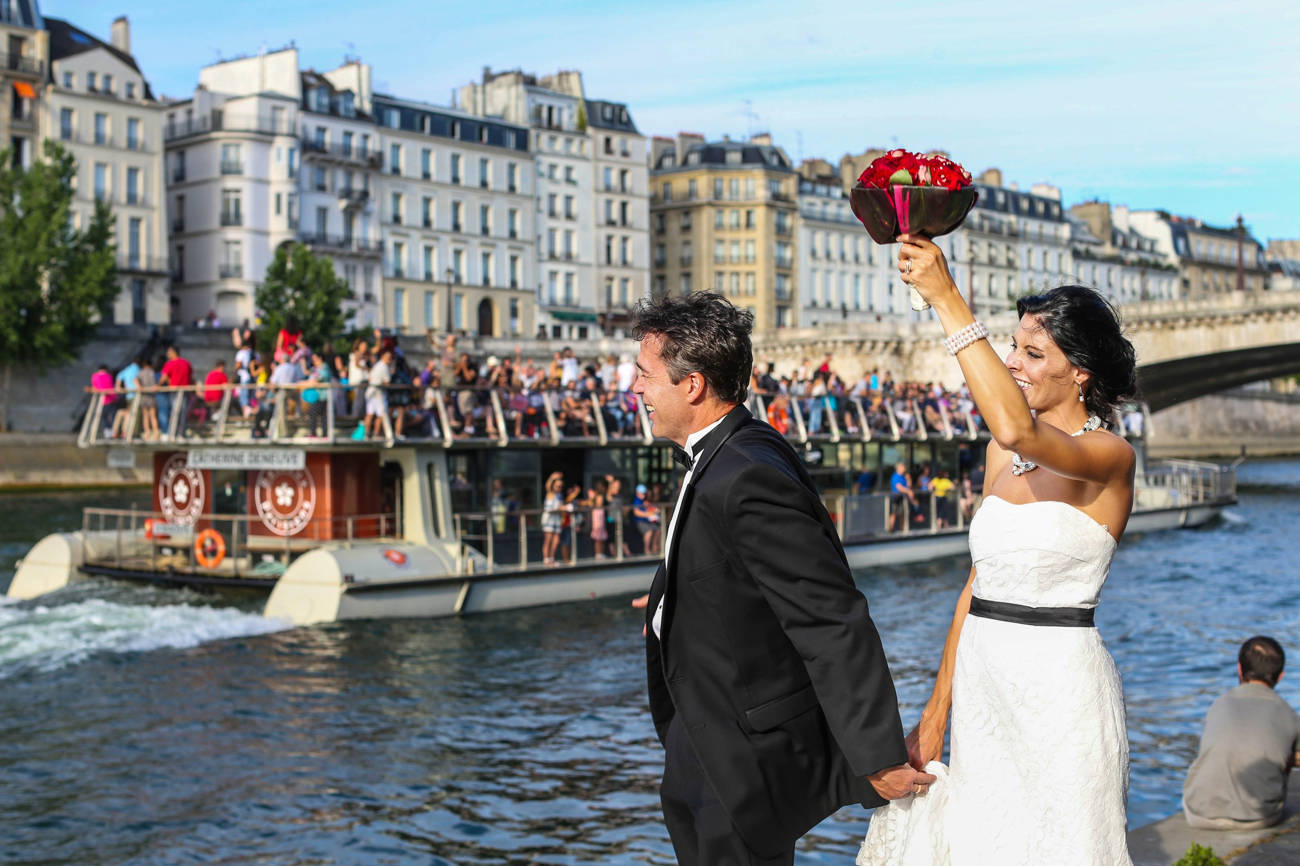 Wedding Proposal in Paris: 7 Refined & Realistic Ideas for 2026. Photographe à Paris