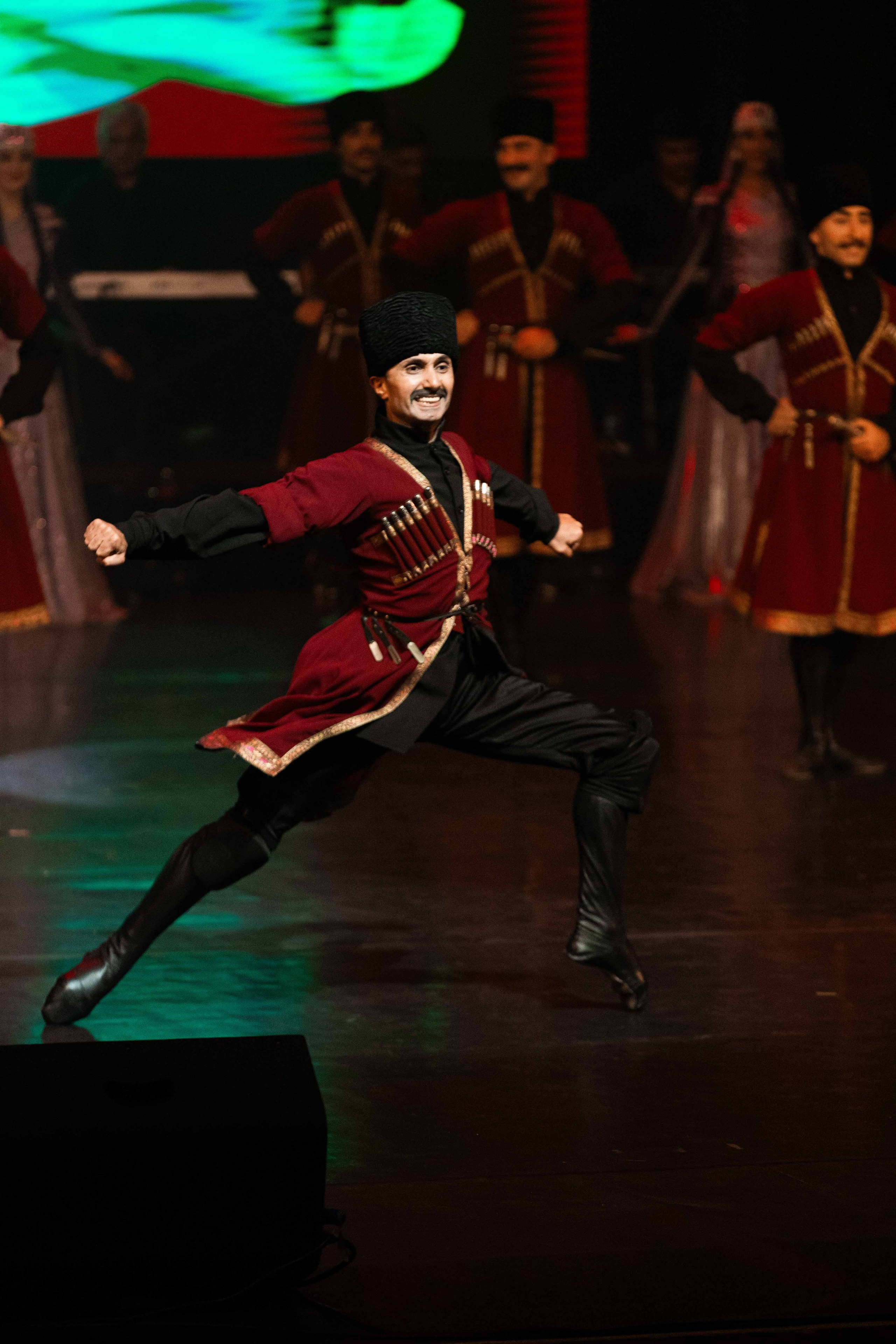 STATE DANCE ENSEMBLE. Wedding&Event photographer Ismail Rzayev in Baku