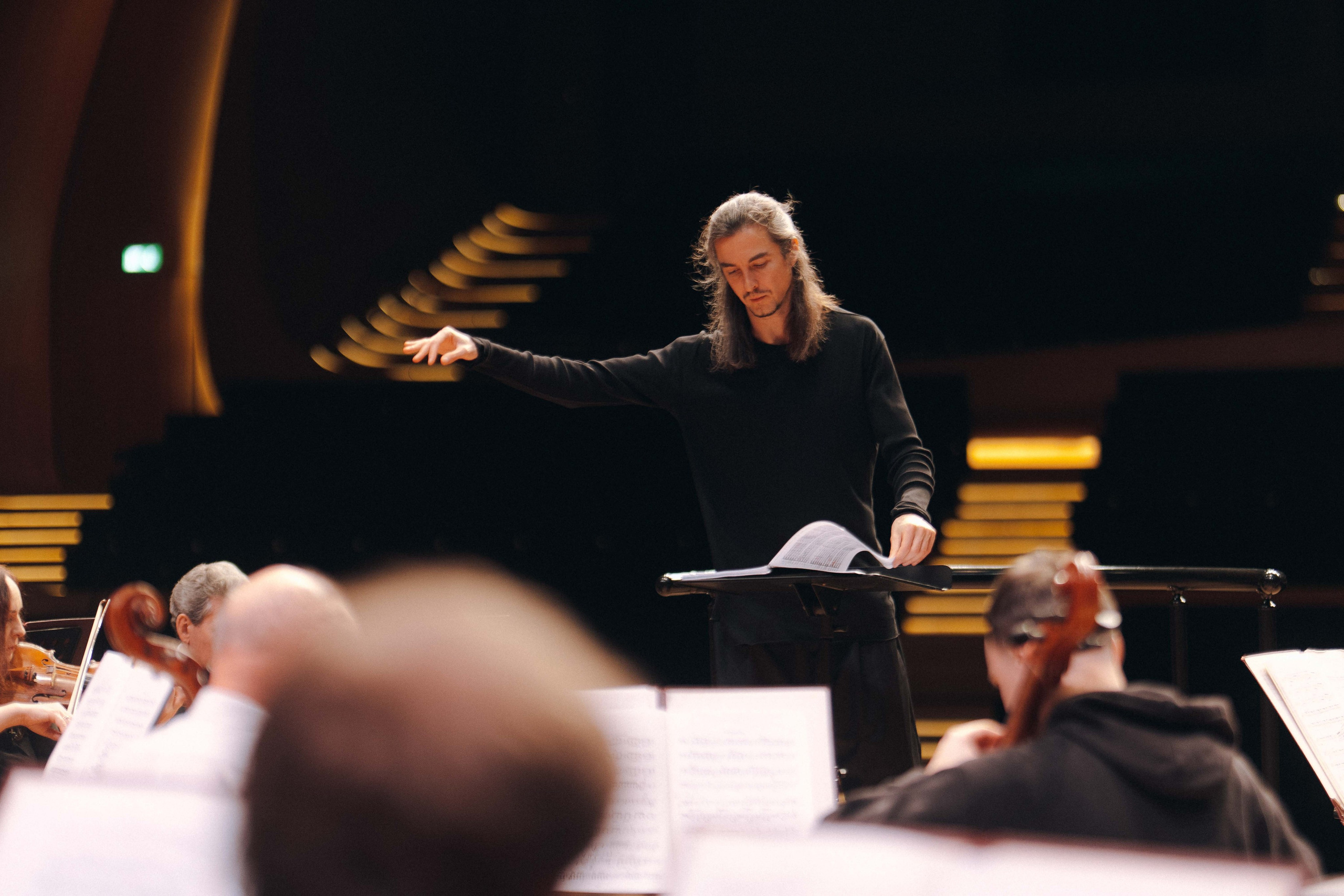 The Tchaikovsky Academic Grand Symphony Orchestra in Baku. Wedding&Event photographer Ismail Rzayev in Baku