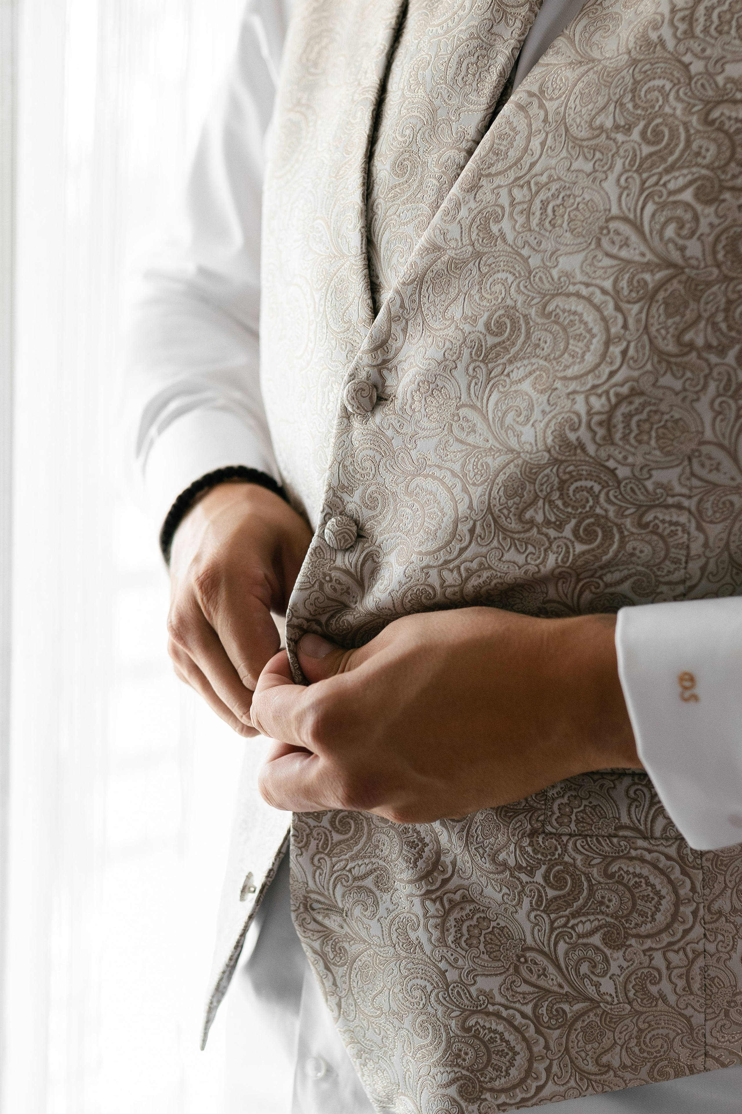 M&D|Between City Lights and Hidden Oasis. Black Sheep Produkcija| Wedding Photography and Wedding Films, based in Kragujevac, Europe / Fotograf i videograf, Kragujevac, Srbija