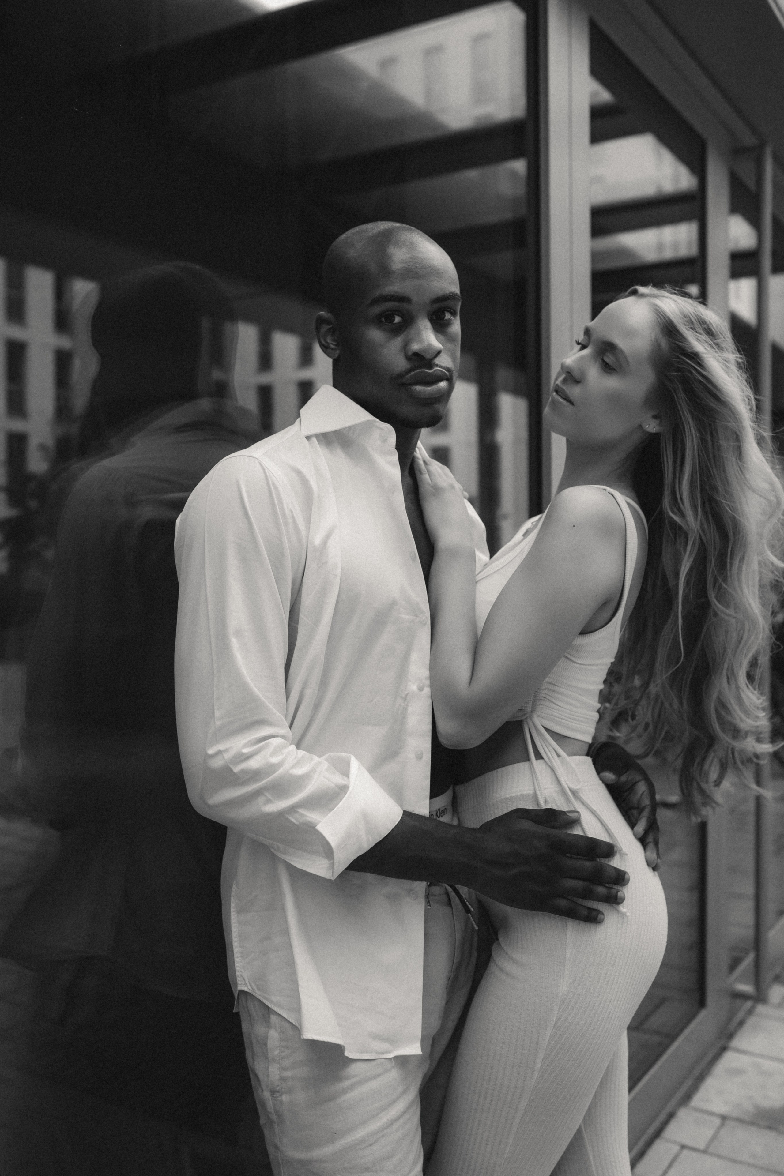 Lovestory in Münster. Schwarz-weiß Fotografie in Münster. Fotografin Viktoria Roschen