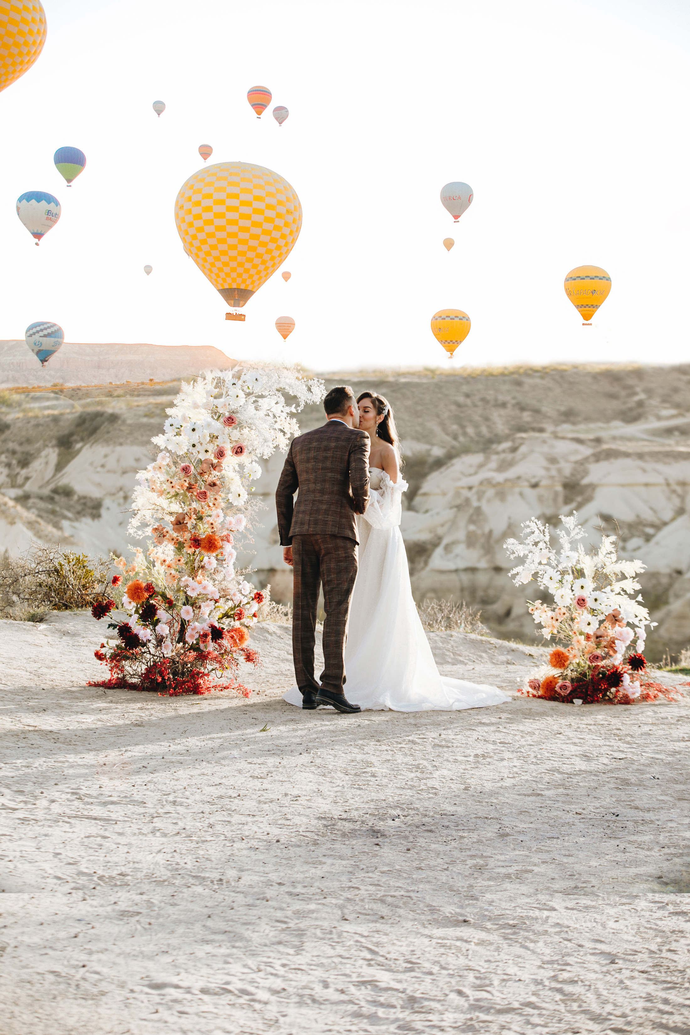 Iurkovski PHOTOGRAPHY in Europe. Luxury destination weddings and events