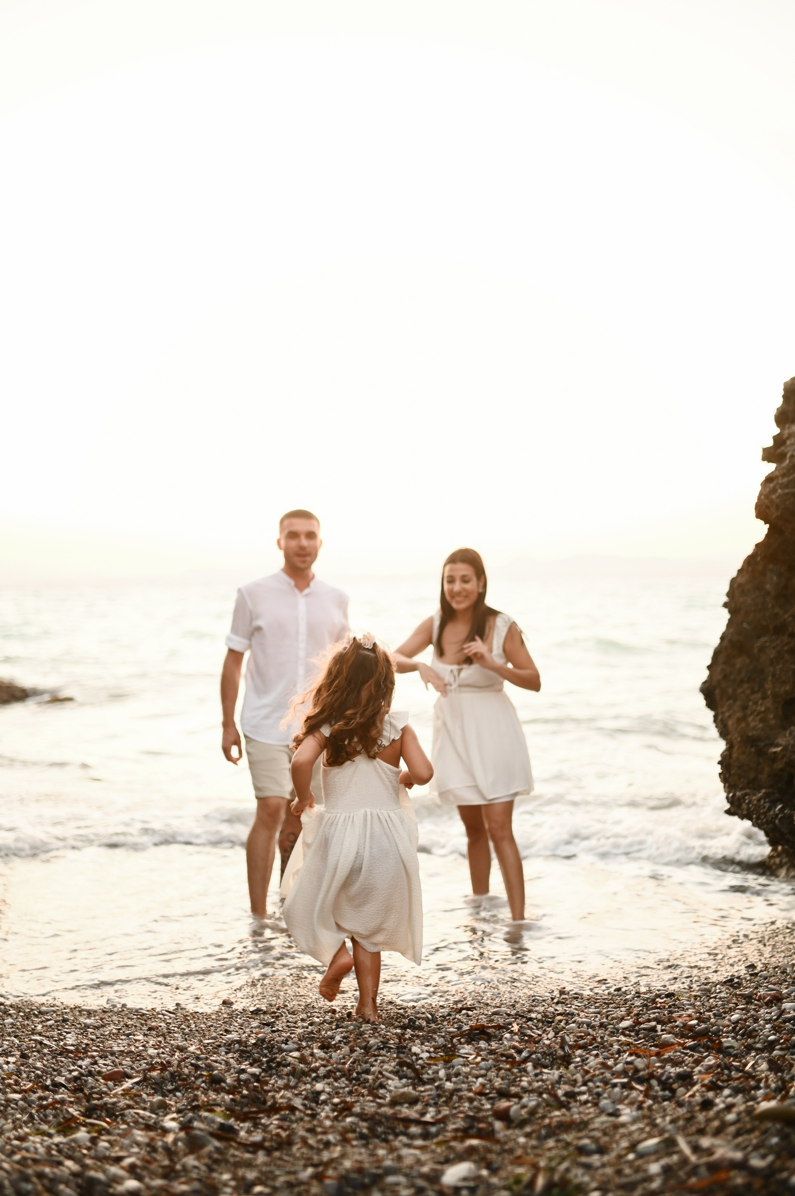 Oικογενειακή φωτογράφιση στη φύση Ρόδος. Φωτογράφος νεογέννητων στη Ρόδο. Φωτογράφιση εγκυμοσύνης