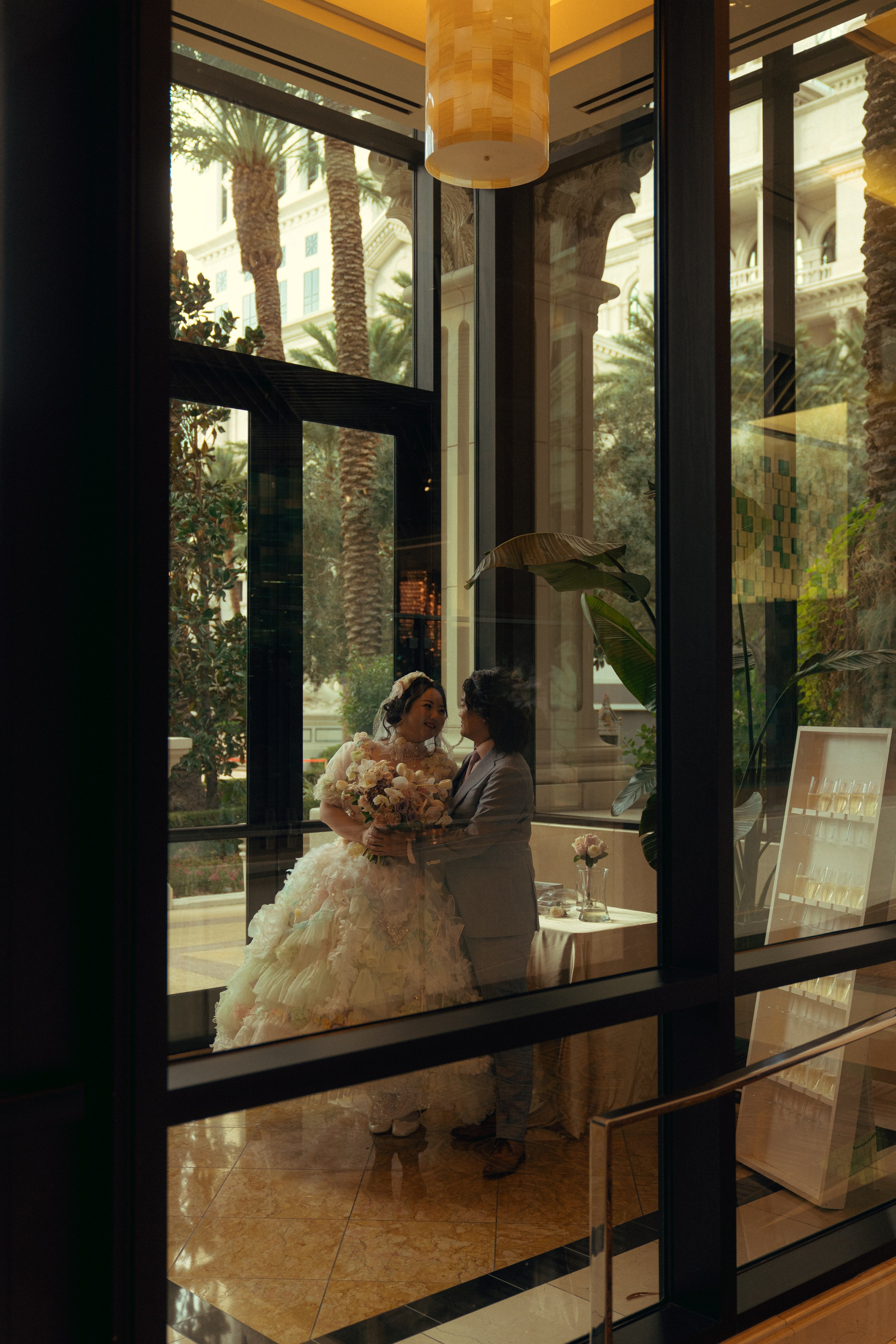 Aaron&Wenjing. Wedding & elopement photographer Viktoriya Kravtsov. Las Vegas
