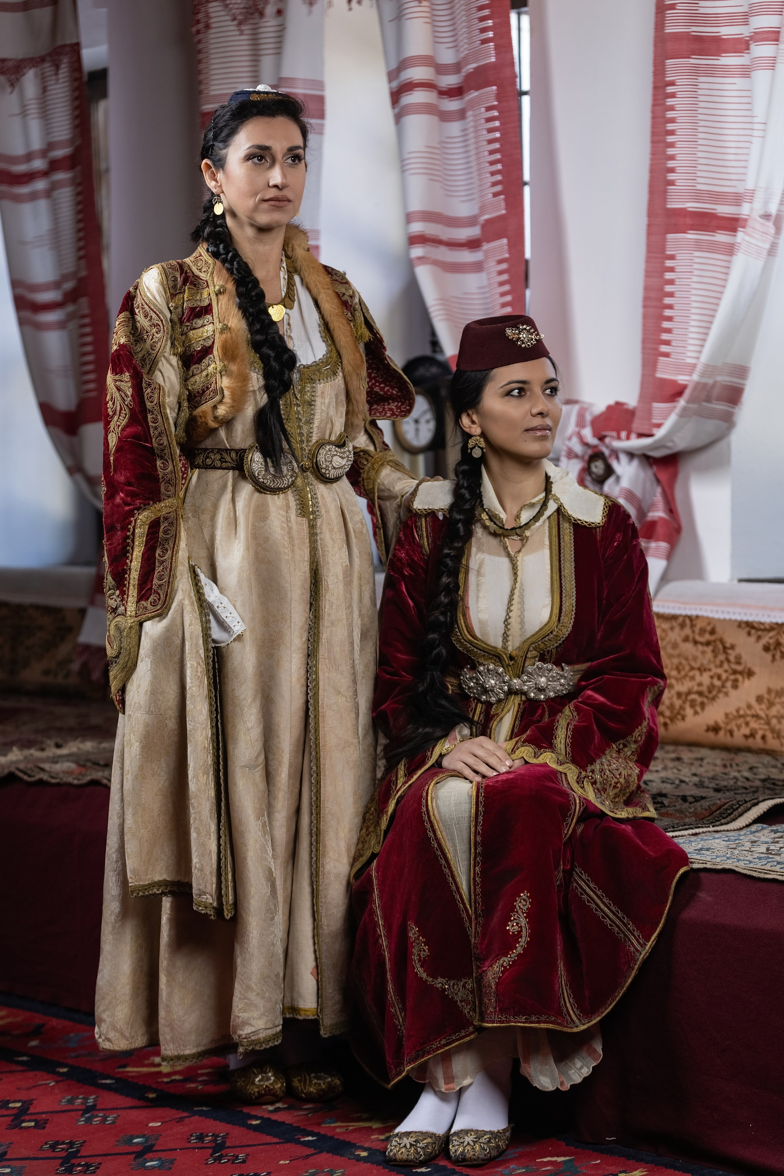 Traditional Bosnian Costumes — Svrzo House Sarajevo | Namir Čomaga. Namir Čomaga — fotograf iz Sarajeva, portreti, tradicija i kultura u fokusu objektiva