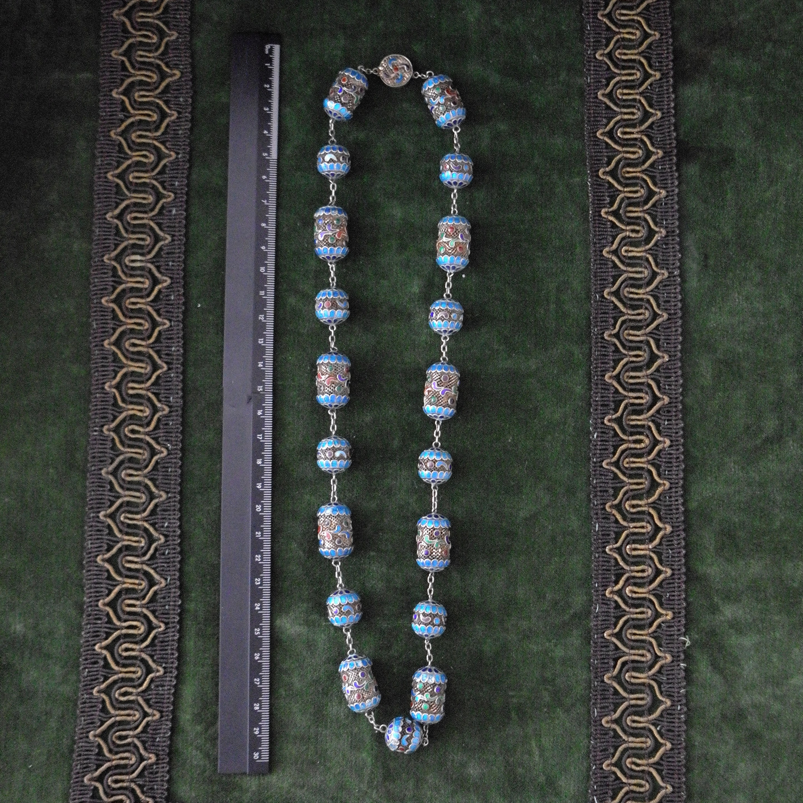 Bluered. Современнные и актикварные украшения в Барселоне, Москве и Санкт-Петербурге