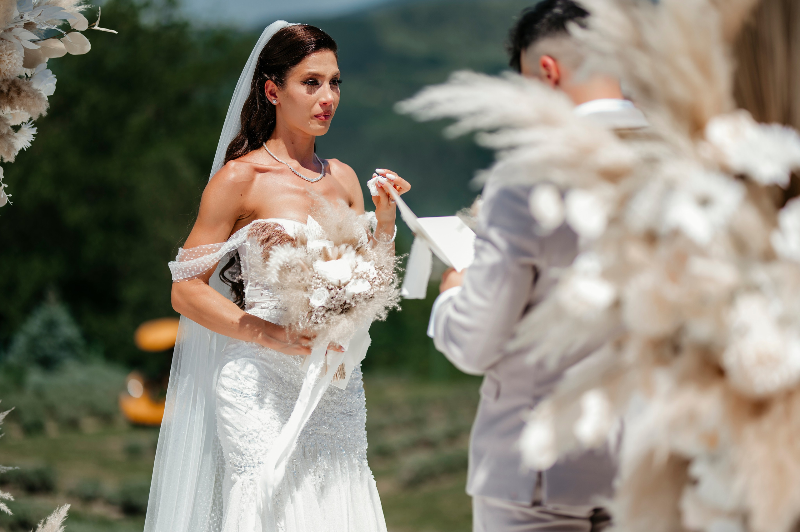 Larisa & Cosmin. Fotograf si Videograf | Nuntă-Botez