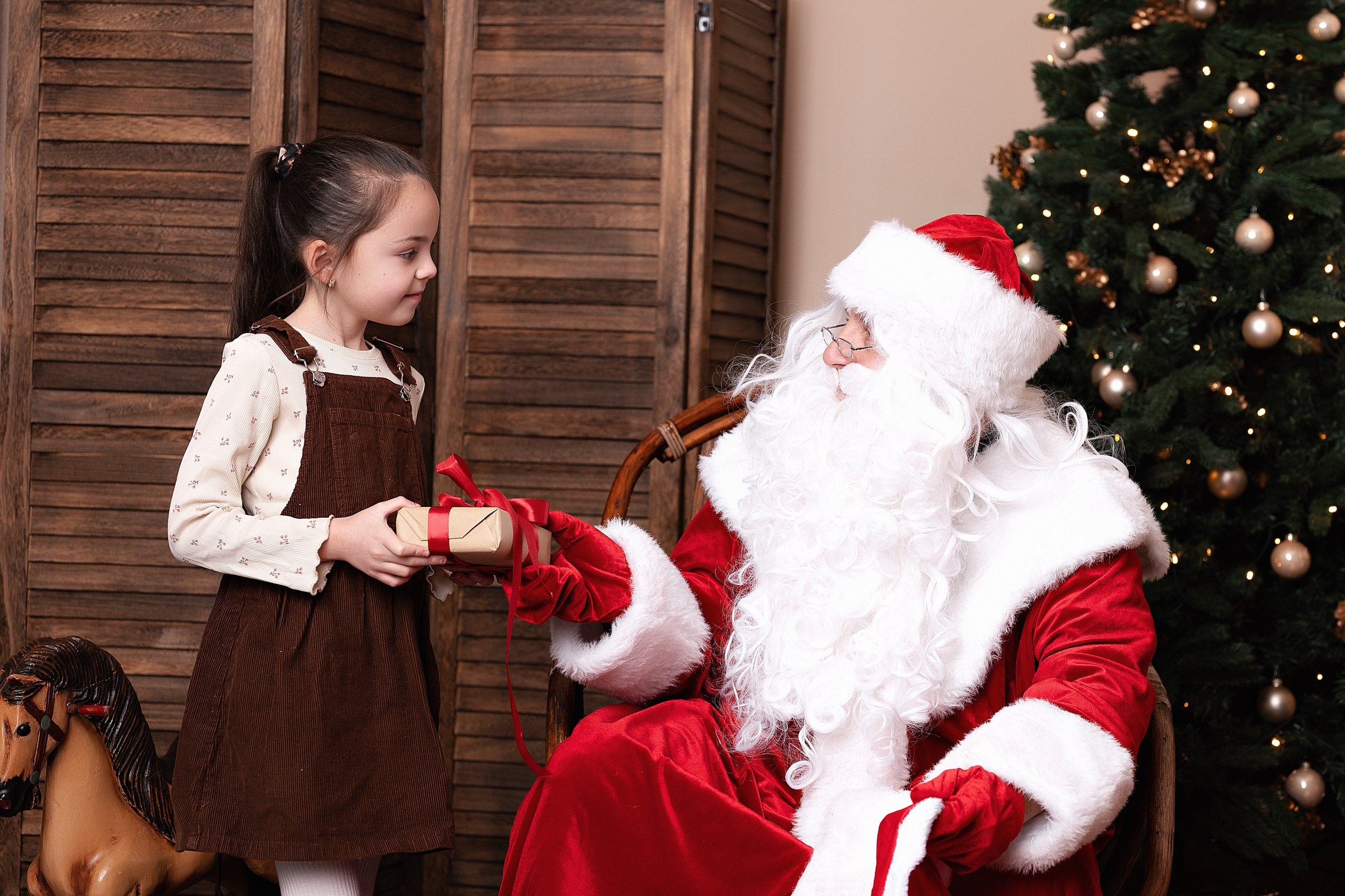 Mit Weihnachtsmann. Kinder- & Familienfotograf in Gaildorf und Umgebung Valentina Vogel