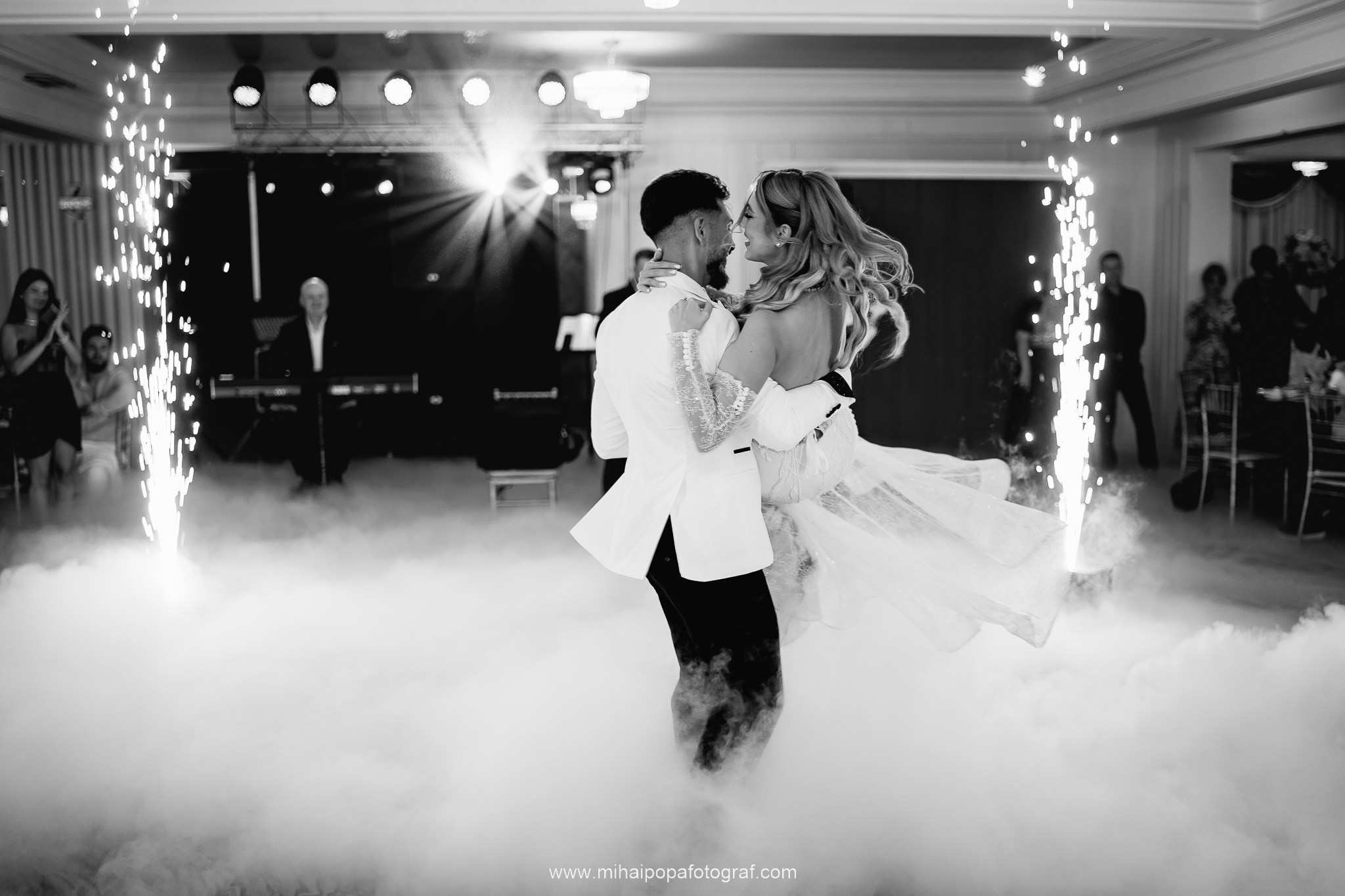 Fotograf de nuntă în Râmnicu Vâlcea | Mihai Popa Fotograf. Fotograf Nuntă, Botez și Cununie Civilă în București - Mihai Popa