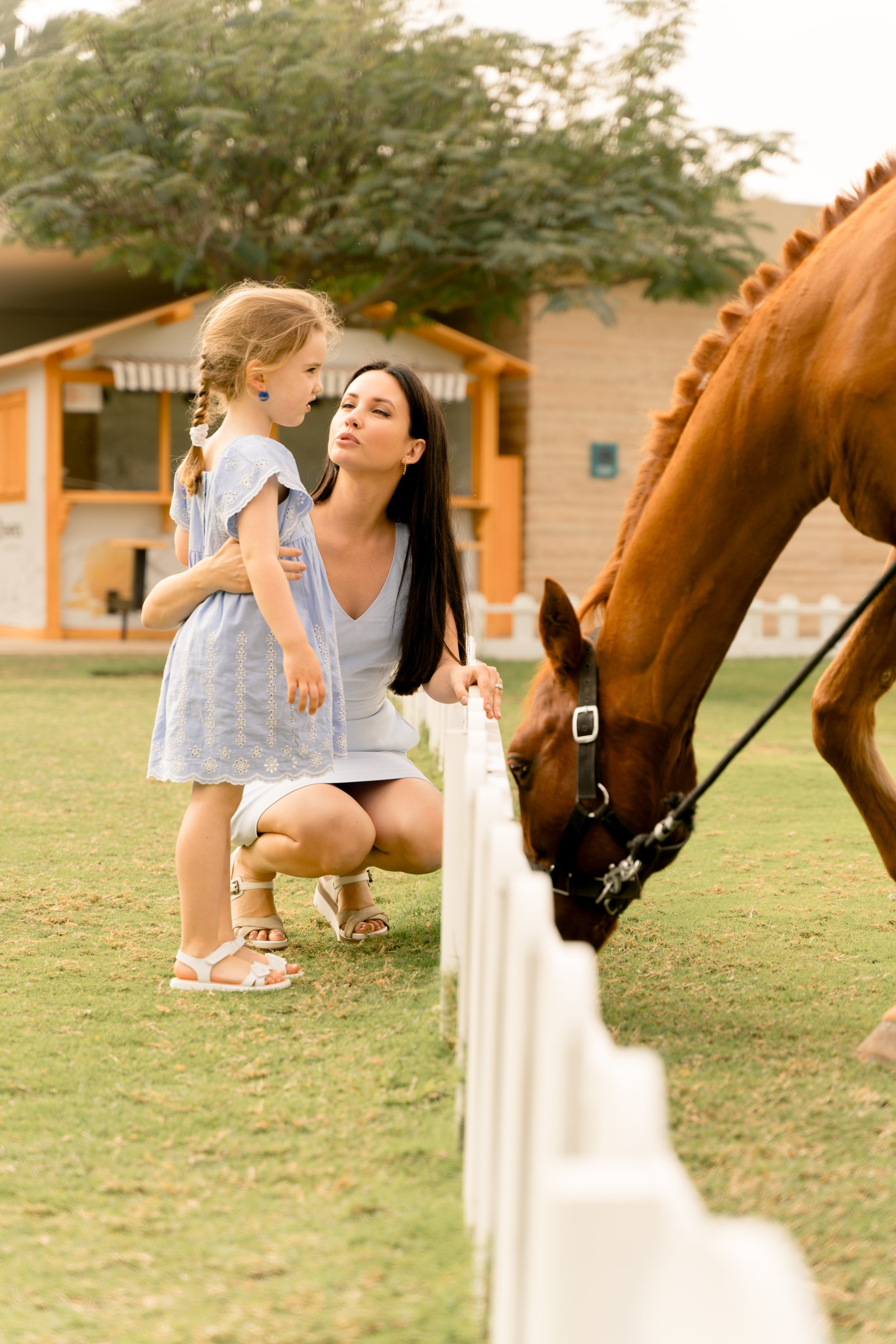 Семейная съемка в парке. Фотограф в Абу Даби Марина