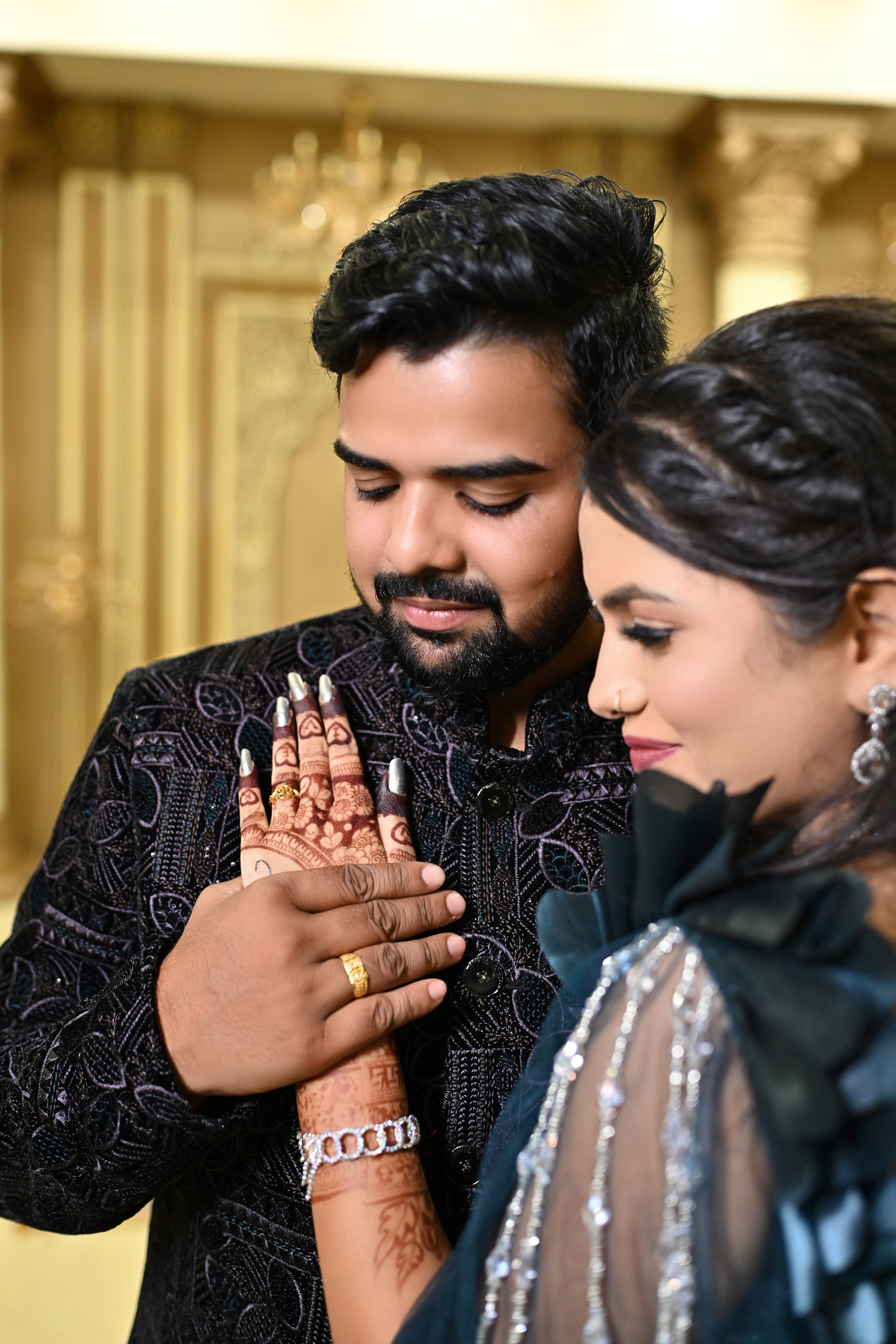 Vivek & sunanda. “Ajay Digital Photo Studio — Capturing Timeless Wedding Moments”