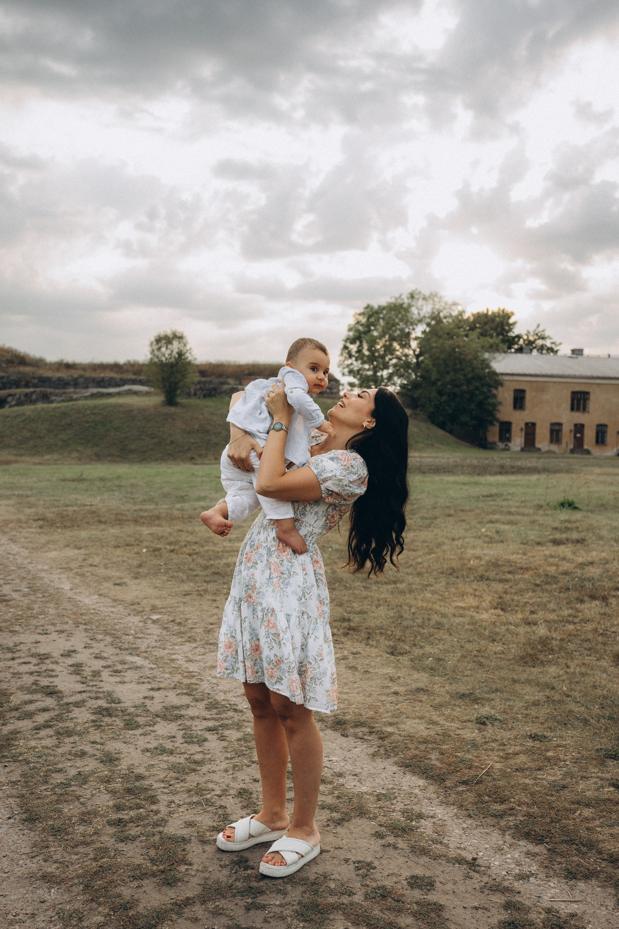 Summer. Wedding and potrait photographer in Helsinki Vickan O