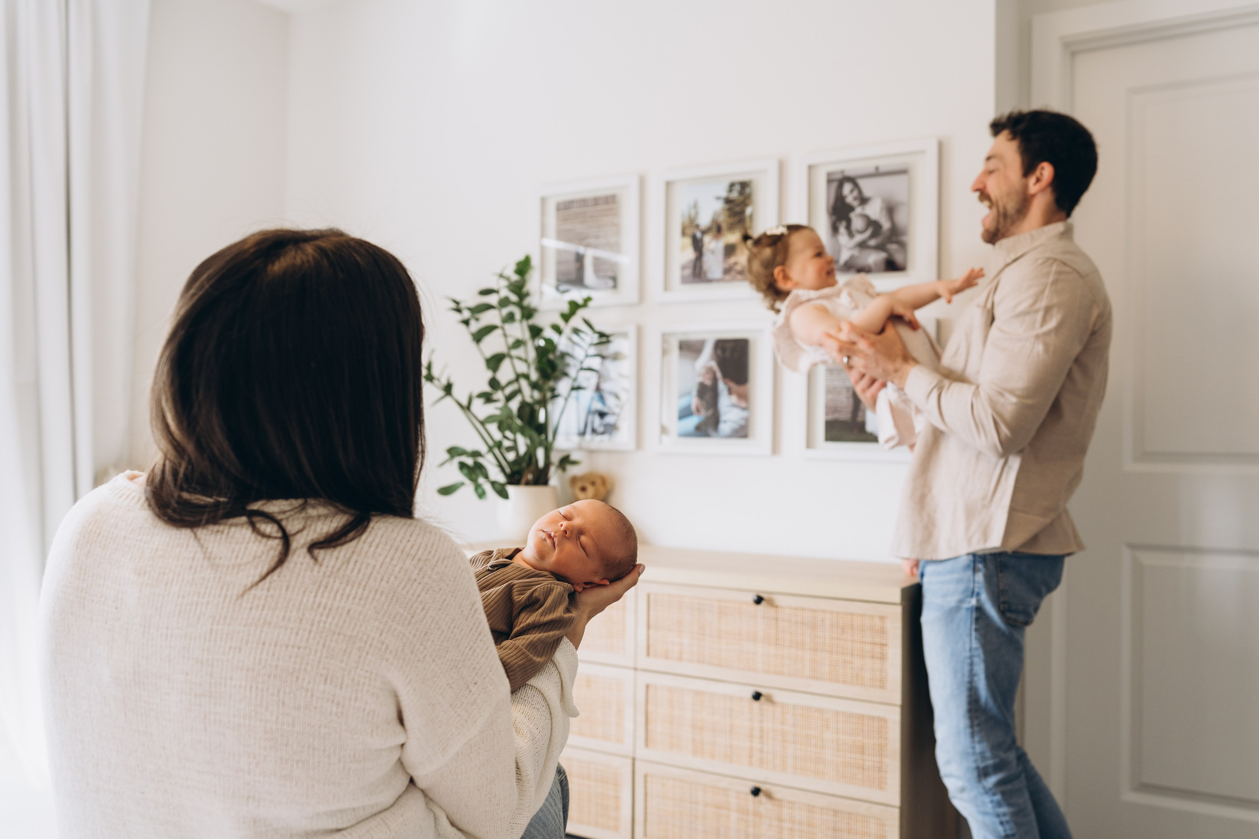Jess & Fam #2. Calgary Wedding & Lifestyle Photographer — Yevhen Polishchuk
