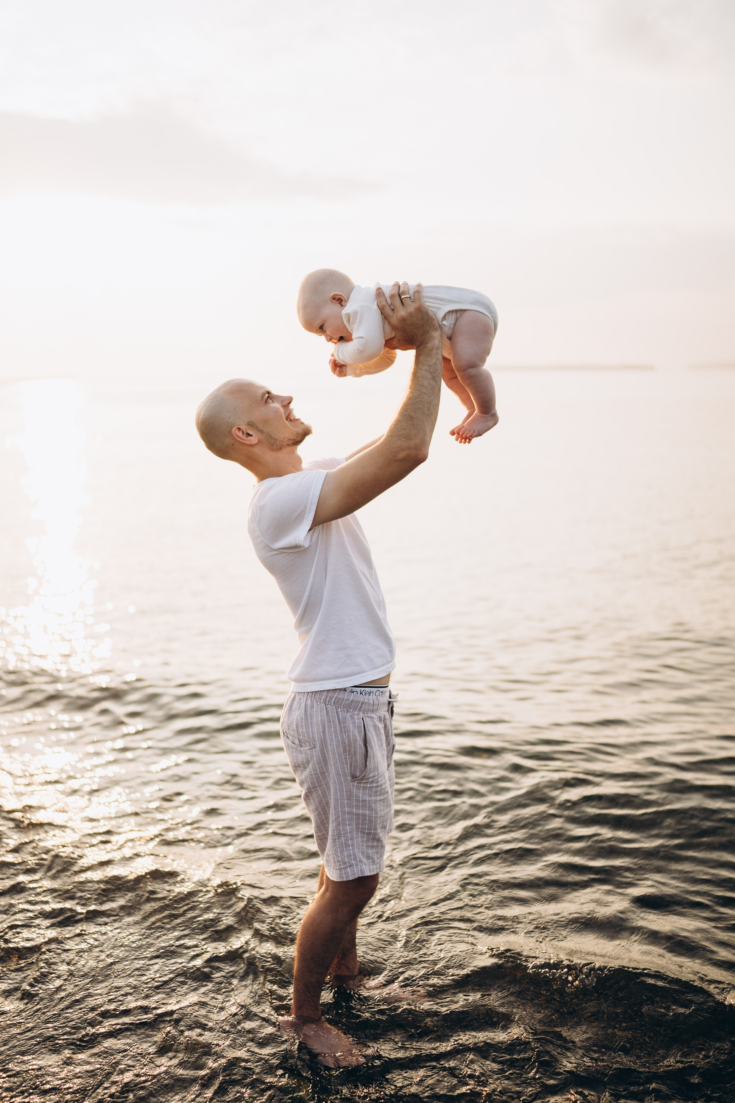 Masha & fam. Calgary Wedding & Lifestyle Photographer — Yevhen Polishchuk