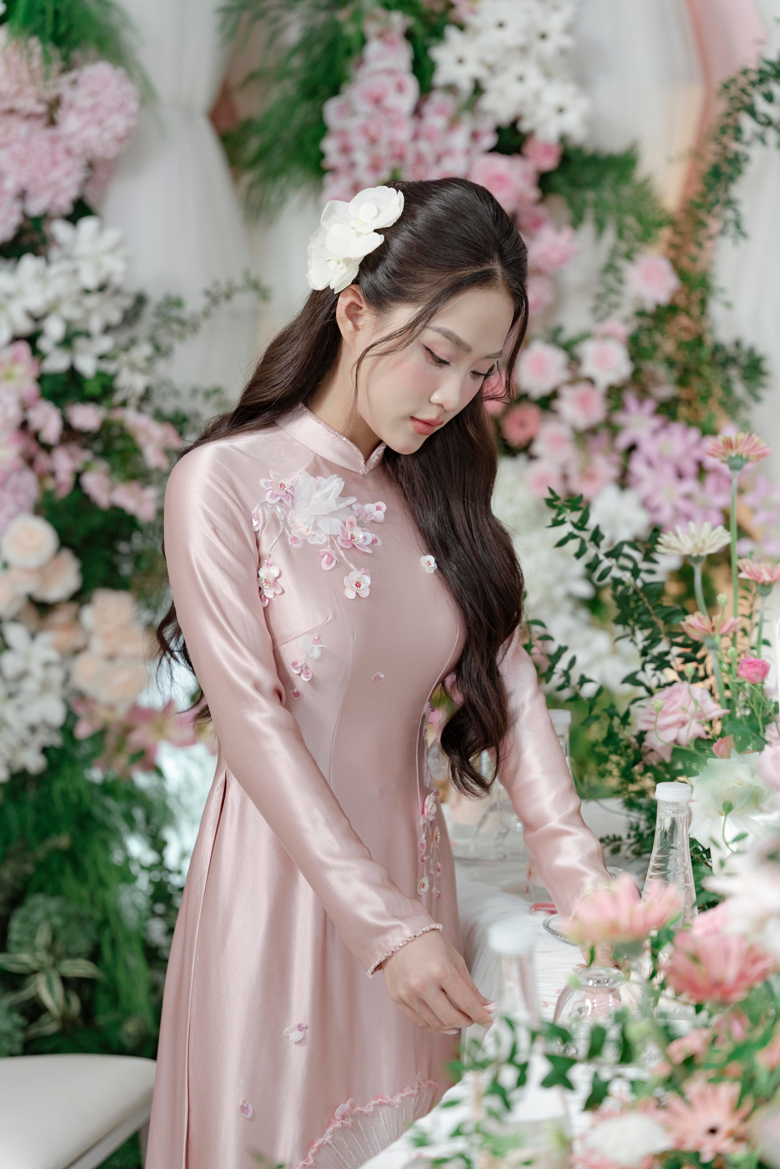 LINH & HUYEN. WEDDING PHOTOGRAPHER IN VIETNAM