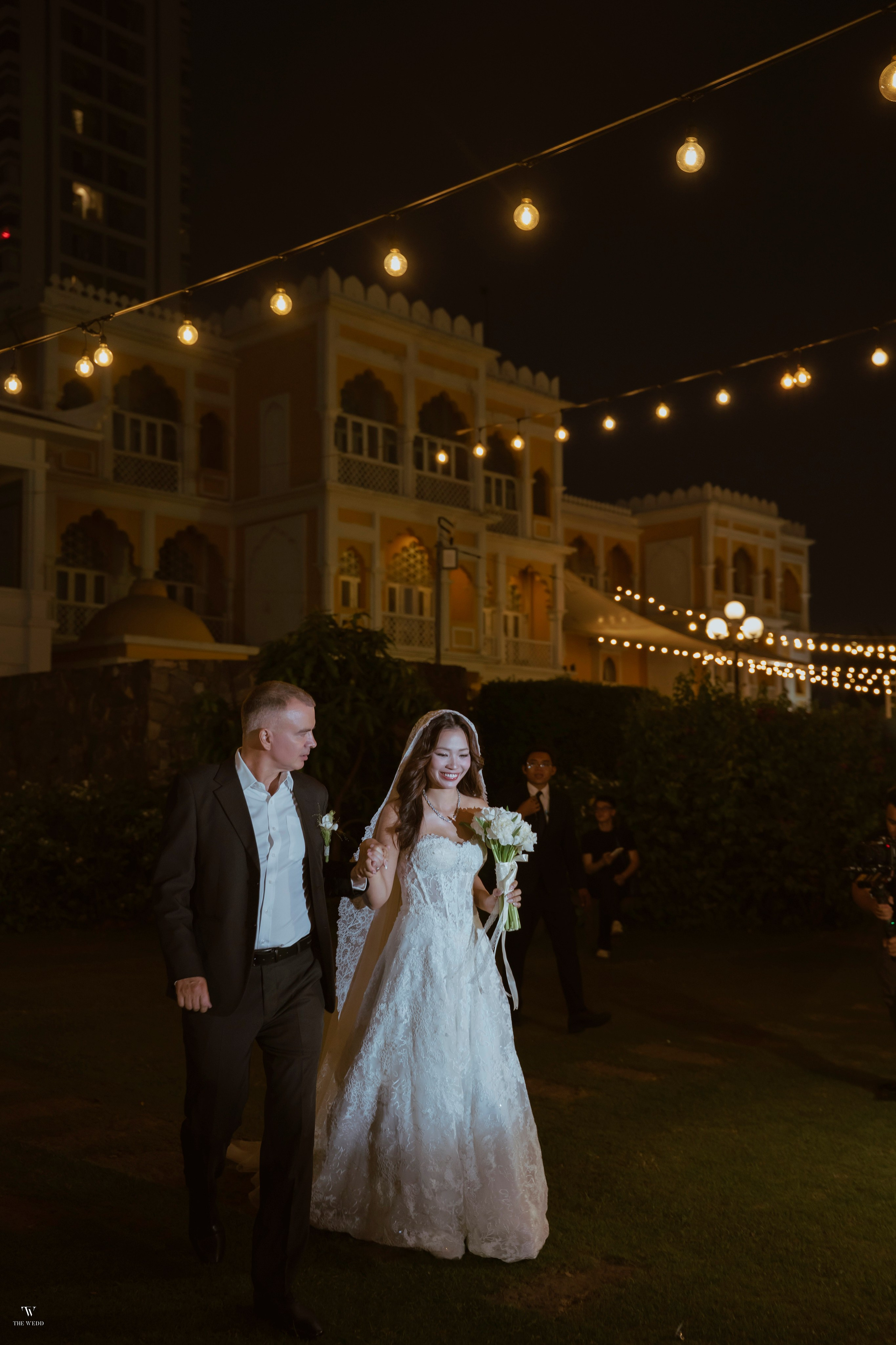 ALEX & NICOLE. WEDDING PHOTOGRAPHER IN VIETNAM