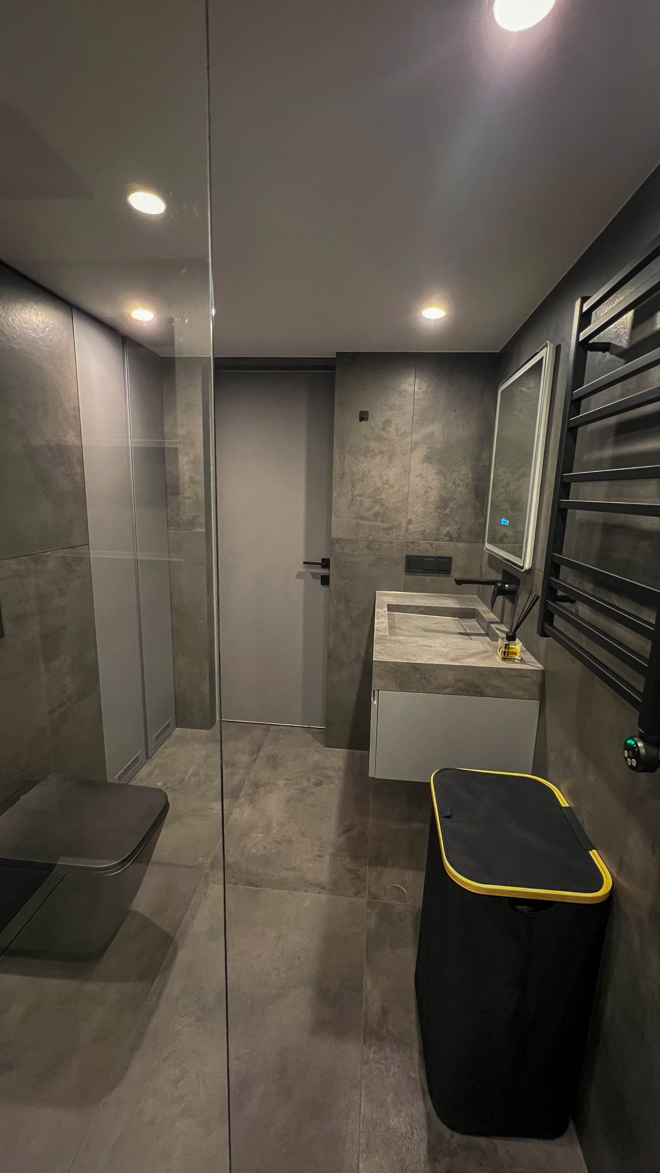 The apartment is on two levels. Fotograf Dmitrii Donets