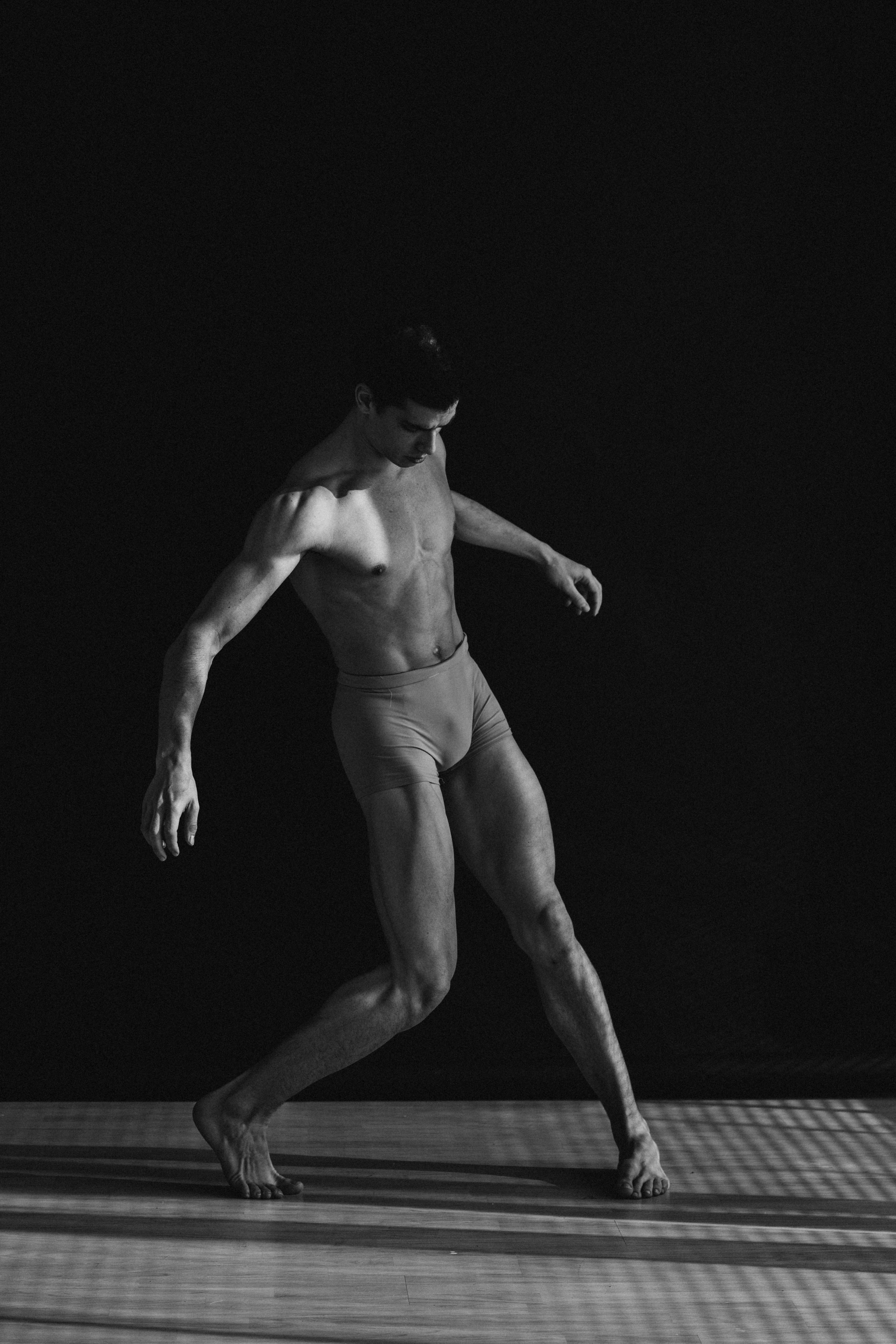 DANCERS. Victoria Olonen – Cinematic Portrait Artist | Helsinki & Europe