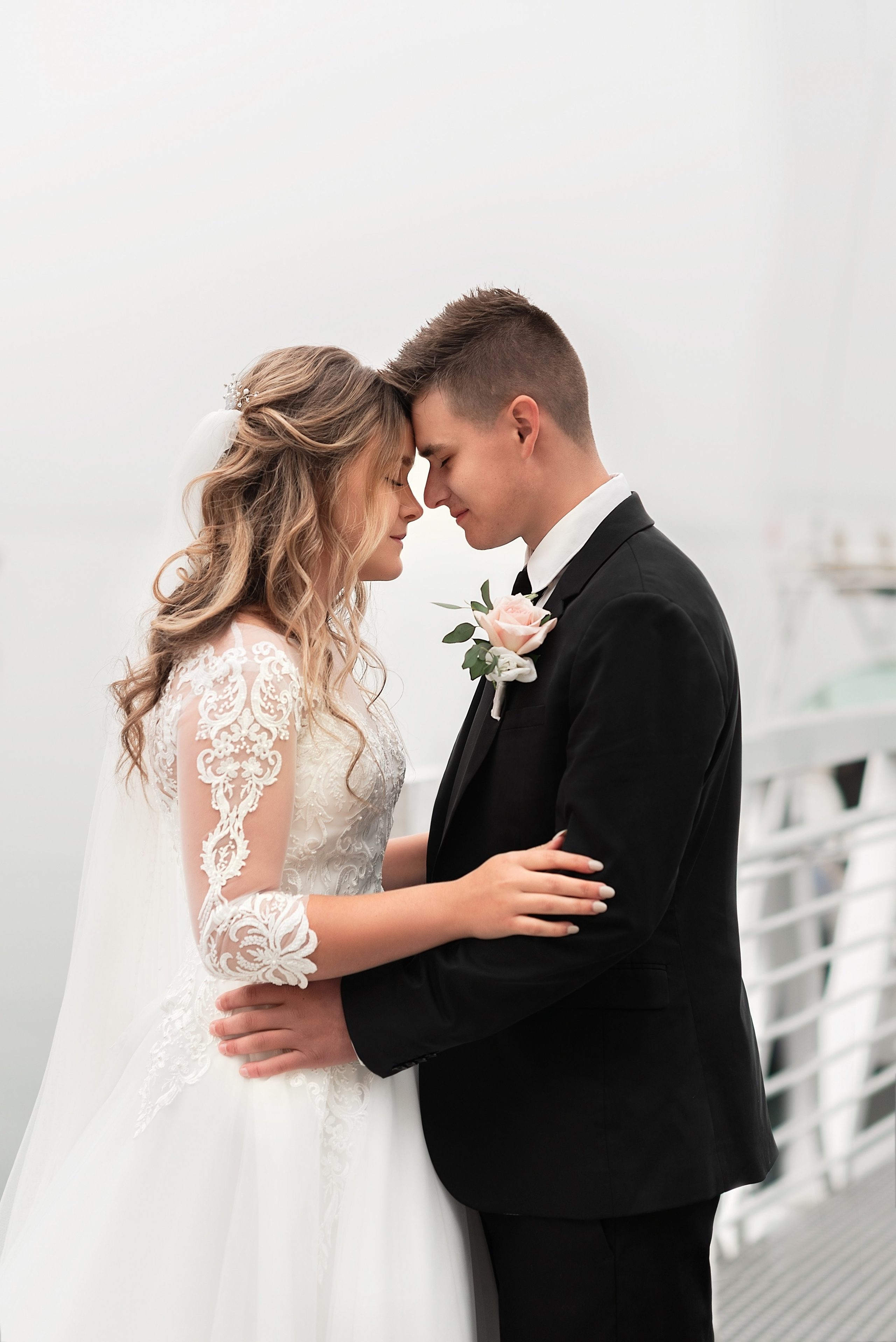 Weddings. Wedding & family photography in Seattle area. Helen Michelle photographer