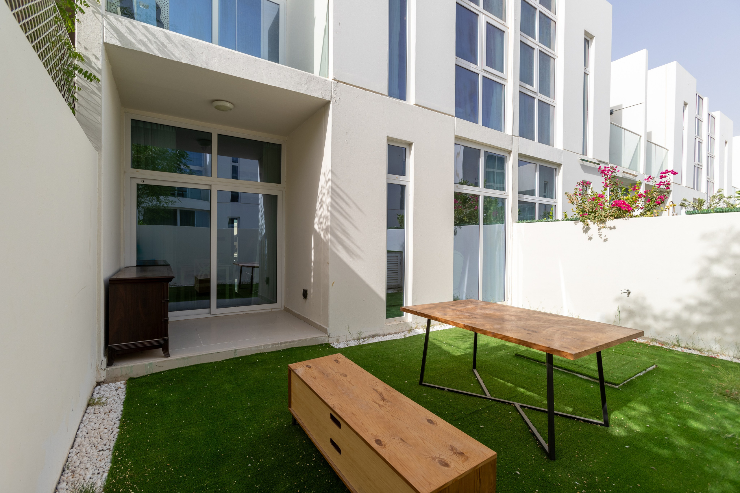 Pacifica Villa. Samy Mar Boy │Portrait, Automotive and Real Estate Photographer