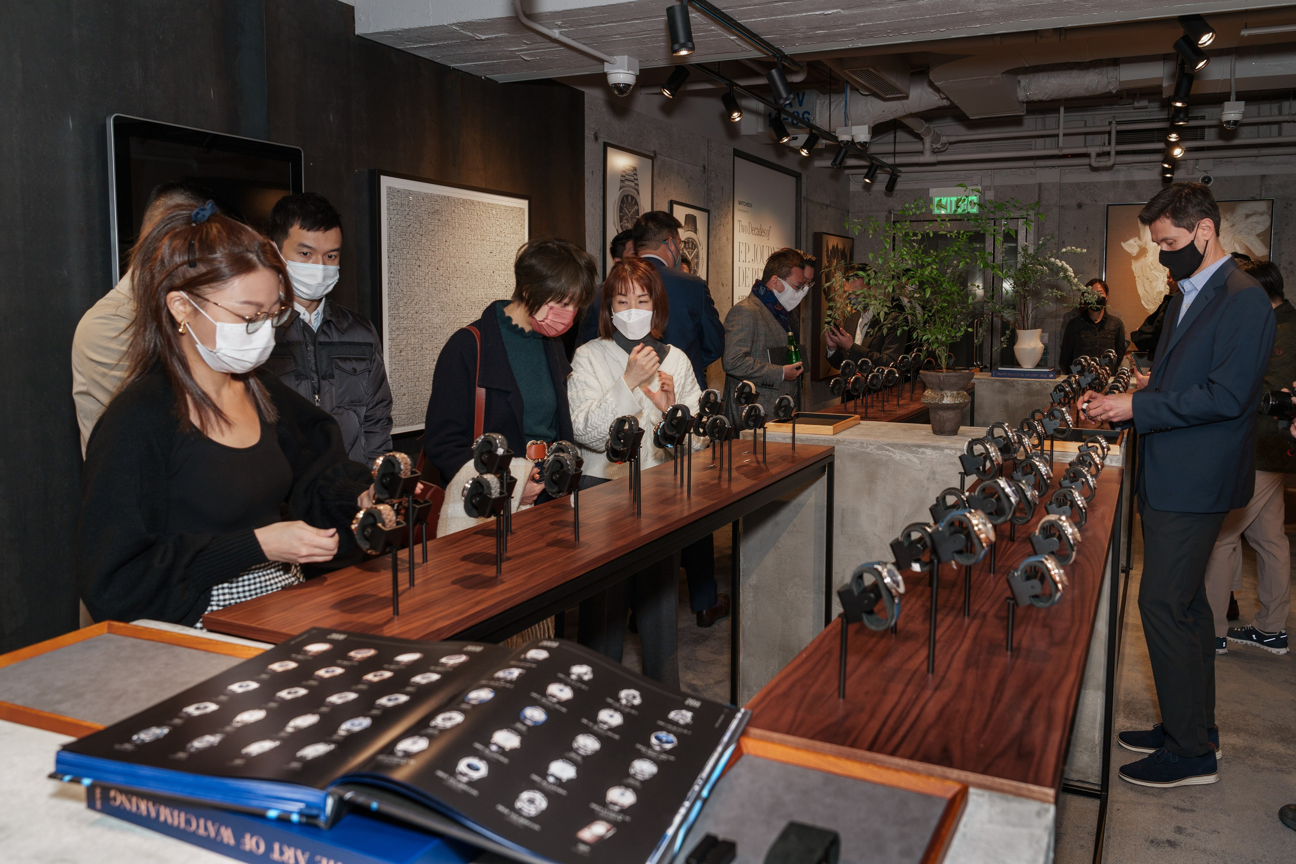 WATCHBOX. ФОТОГРАФ В ГОНКОНГЕ (СВАДЬБЫ, FASHION, СЕМЕЙНЫЕ, МЕРОПРИЯТИЯ, ФОТОПРОГУЛКИ)