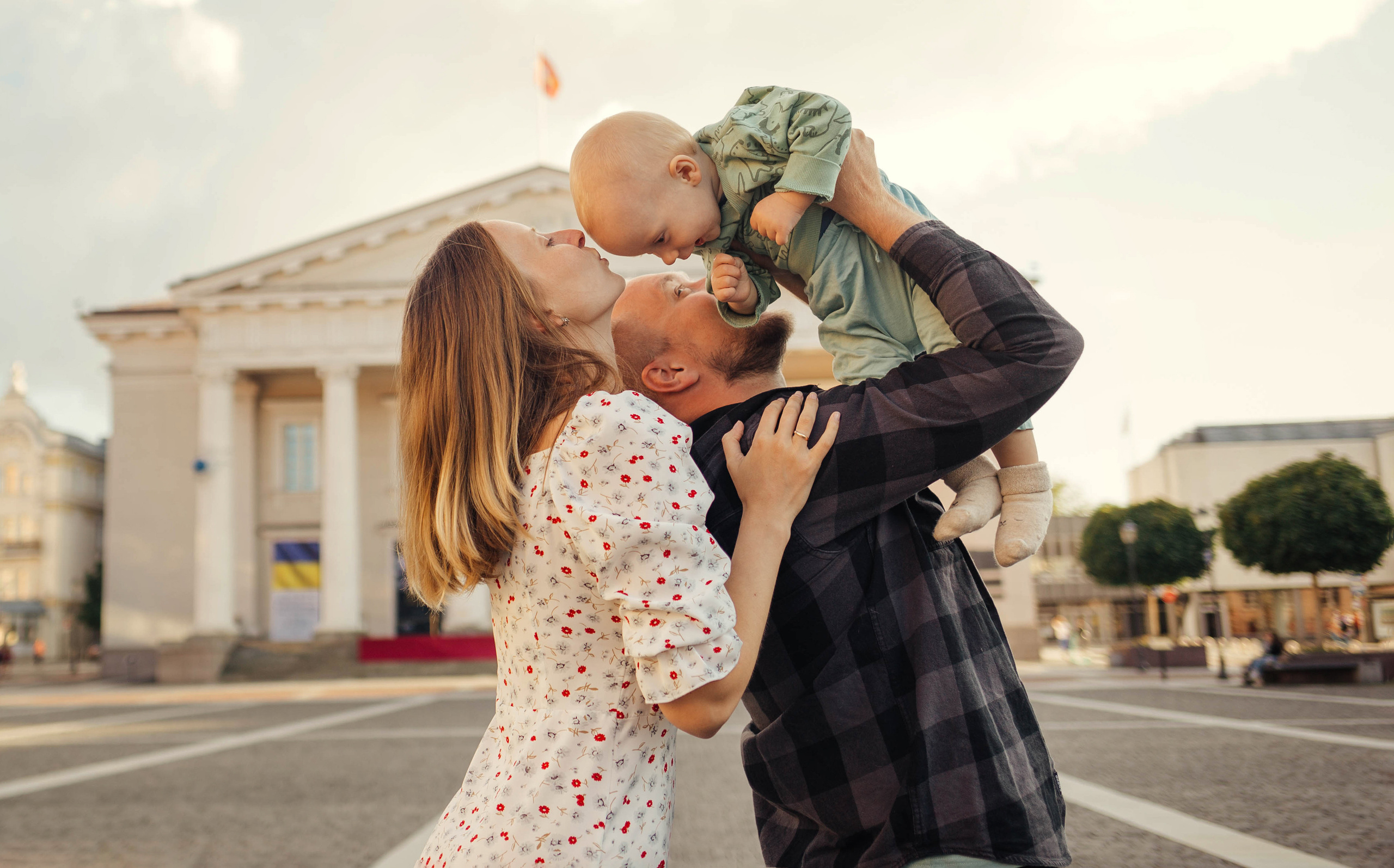 Alena, Oleg and Yaroslav. Family photographer in Vilnuis Svetlana Naumova