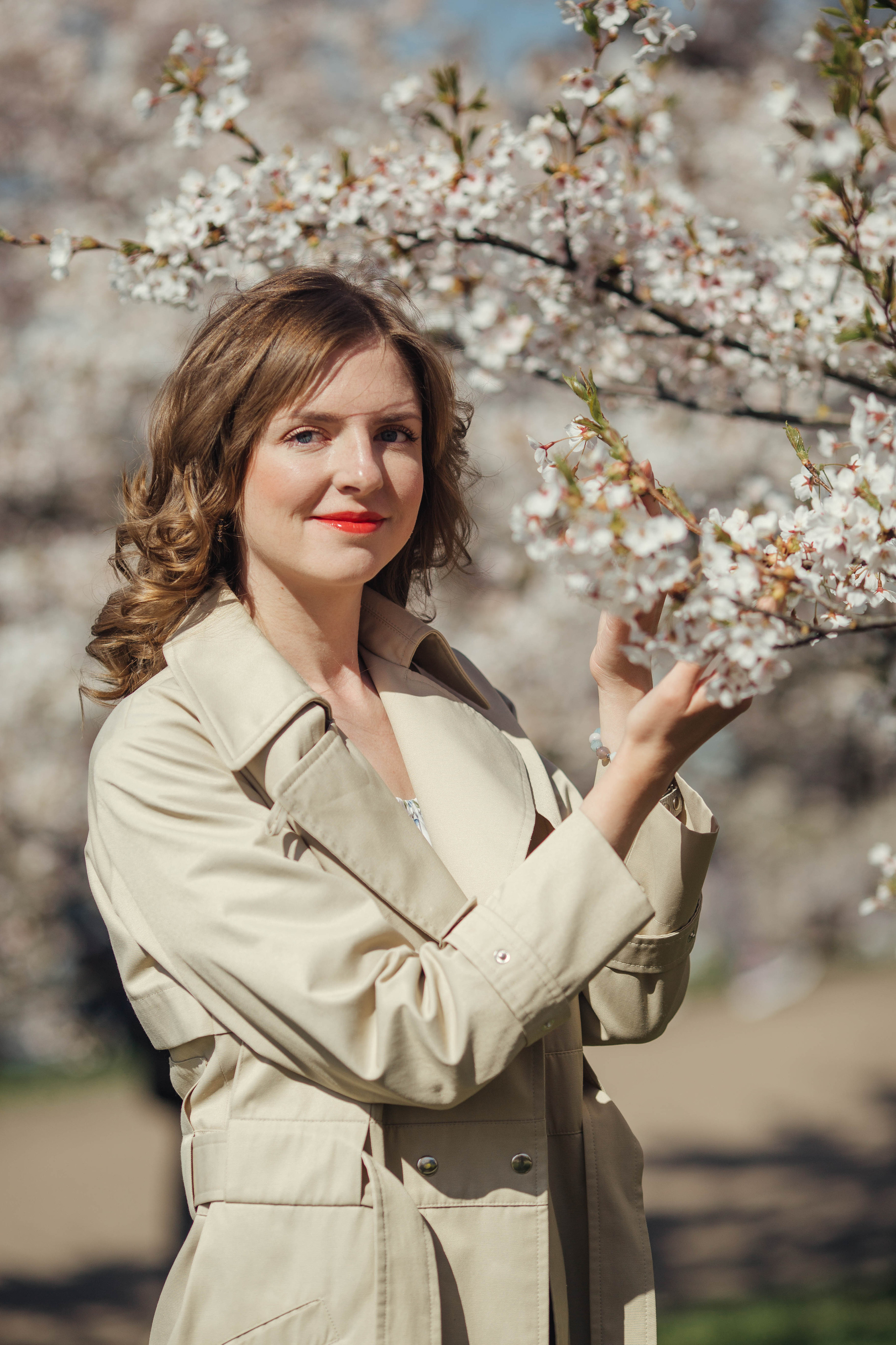 Darina in Sakura. Family photographer in Vilnuis Svetlana Naumova