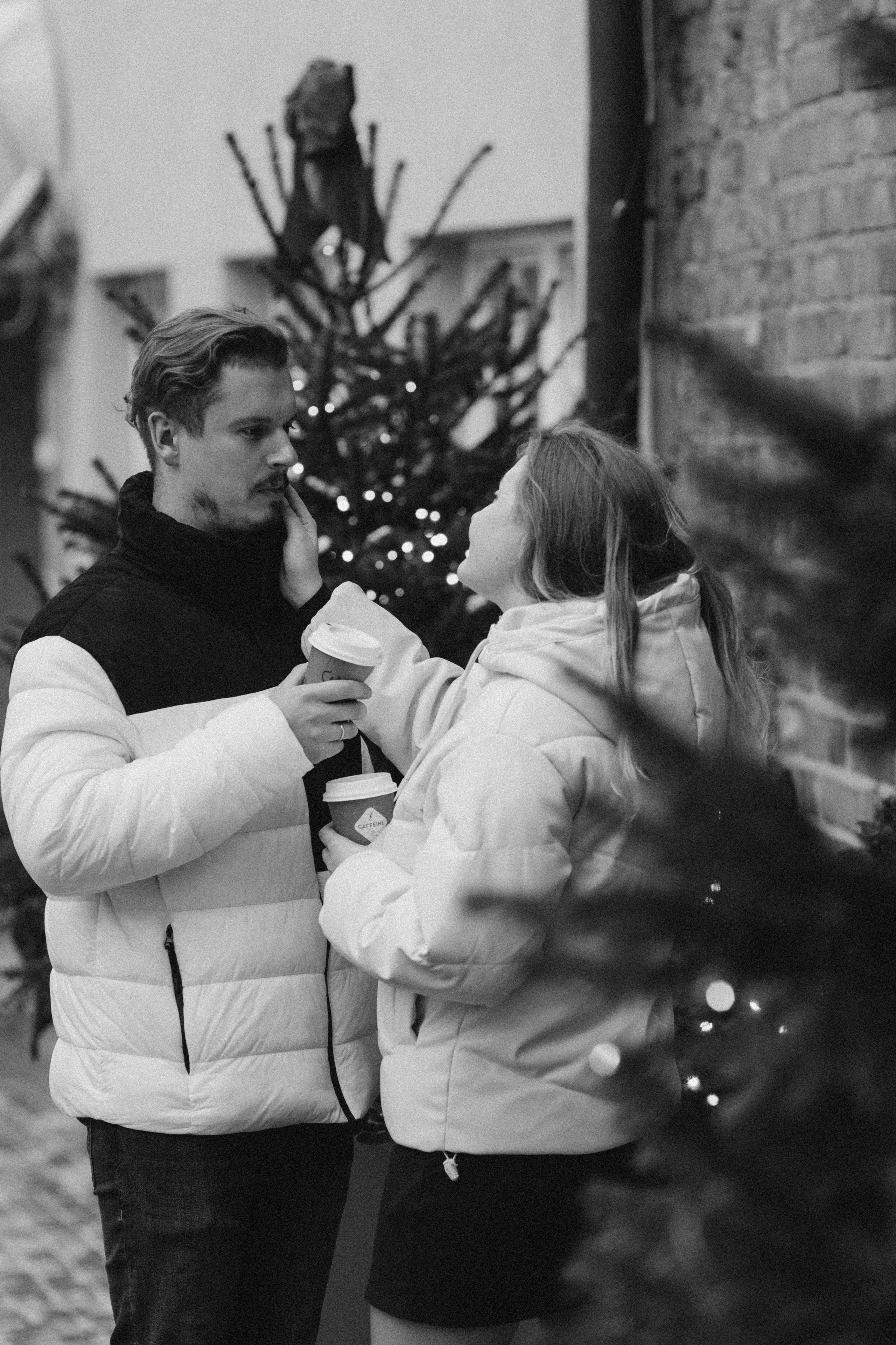 Катя и Паша. Прогулка в старом городе в Вильнюсе. Семейный и детский фотограф в Вильнюсе Светлана Наумова