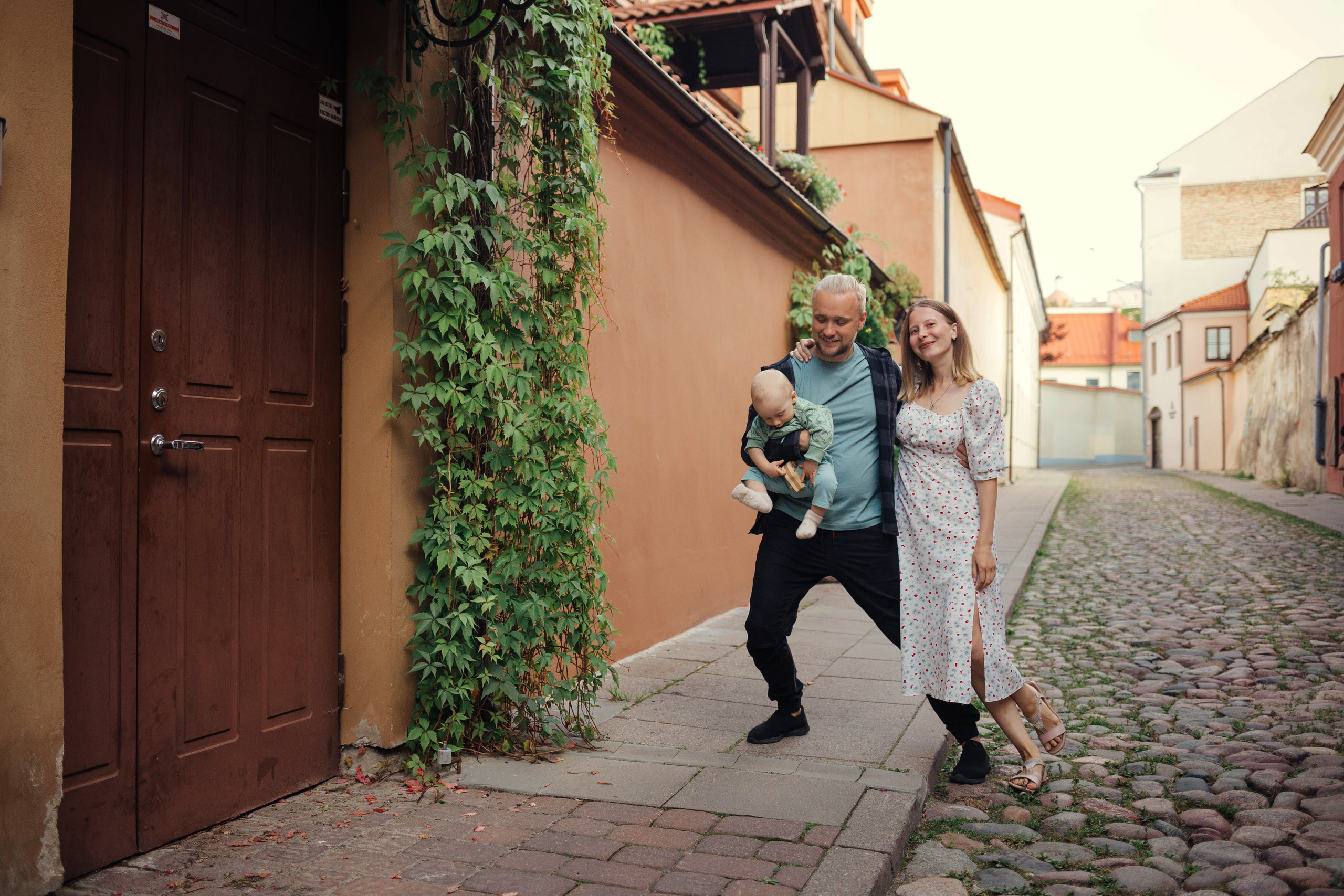 Alena, Oleg and Yaroslav. Family photographer in Vilnuis Svetlana Naumova