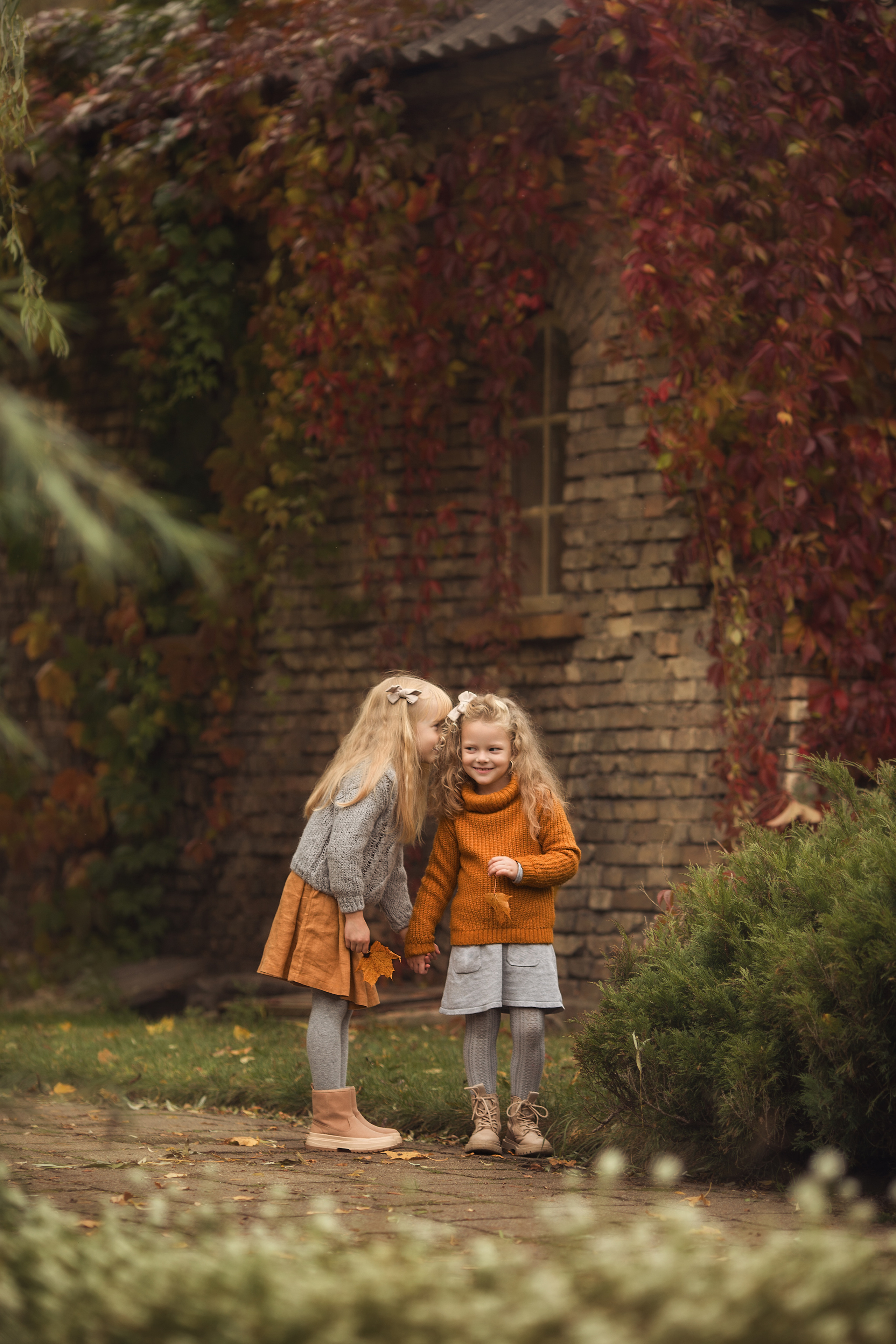 Children’s photography. Alice and Sofia. Family photographer in Vilnuis Svetlana Naumova