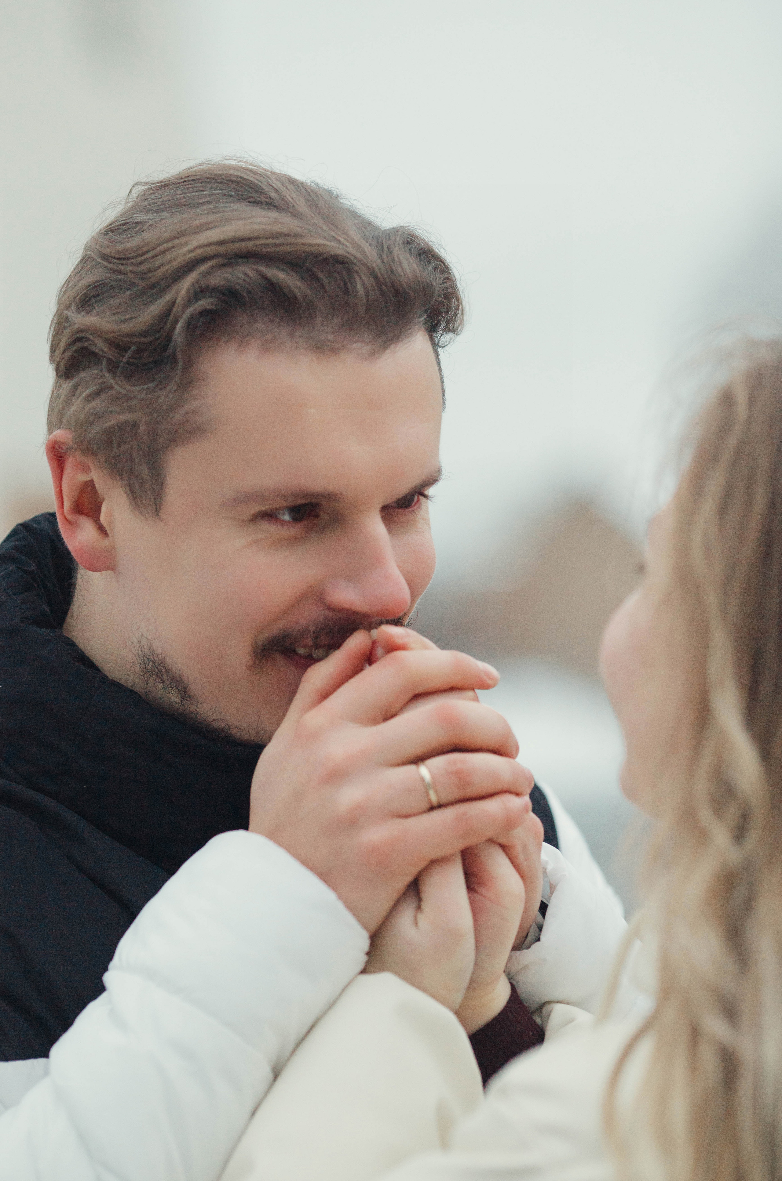 Катя и Паша. Прогулка в старом городе в Вильнюсе. Семейный и детский фотограф в Вильнюсе Светлана Наумова