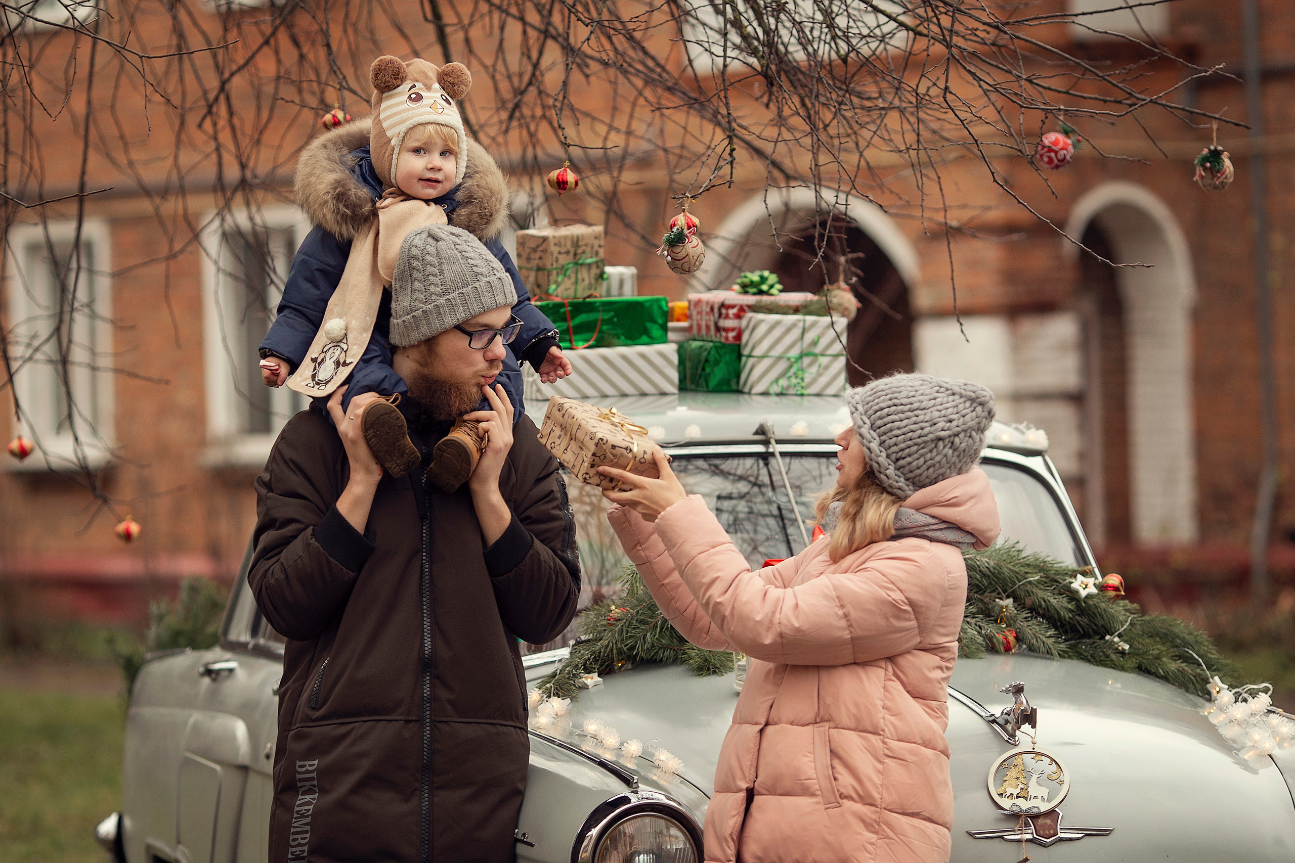 Veronica and her family. Family photographer in Vilnuis Svetlana Naumova