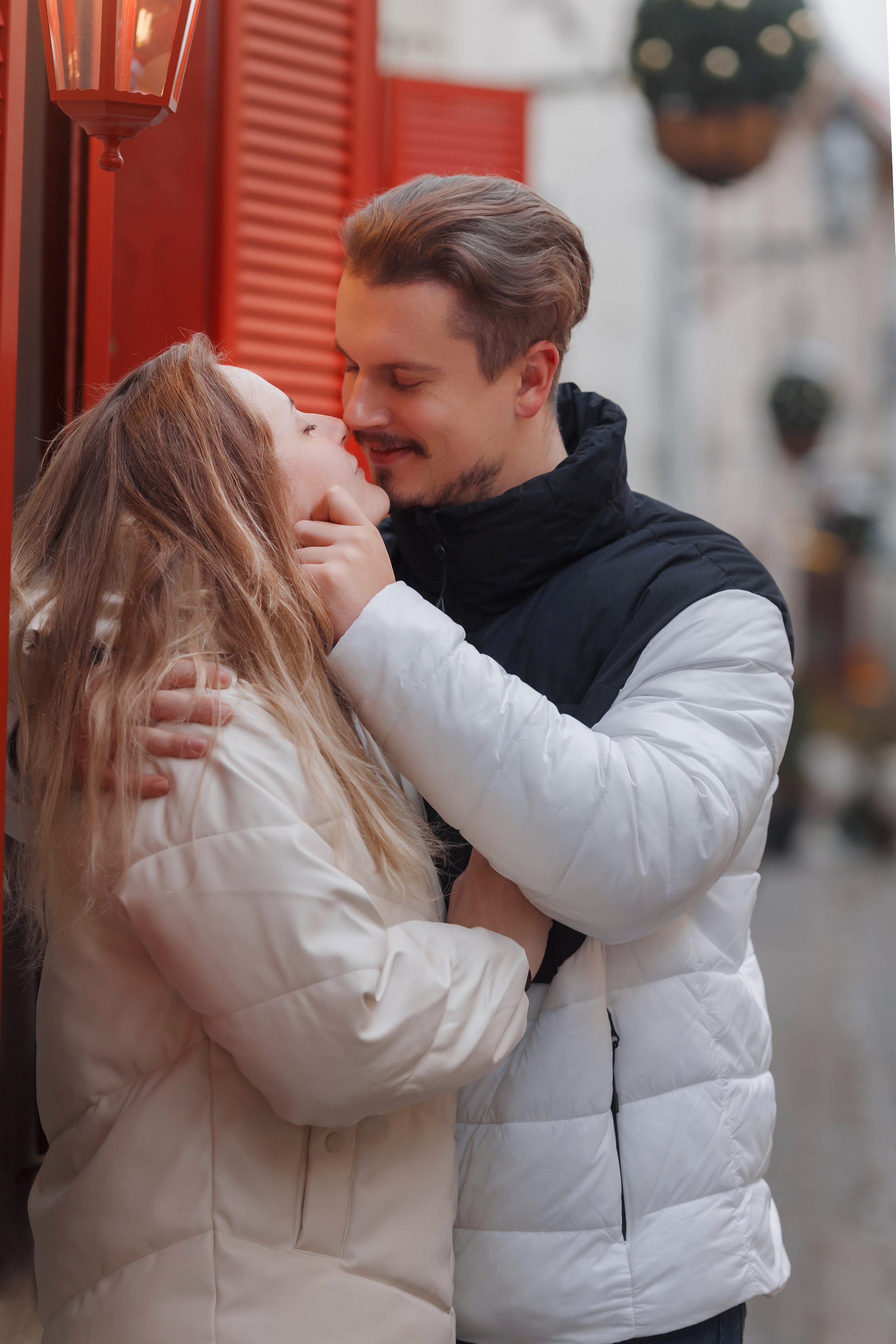 Катя и Паша. Прогулка в старом городе в Вильнюсе. Семейный и детский фотограф в Вильнюсе Светлана Наумова