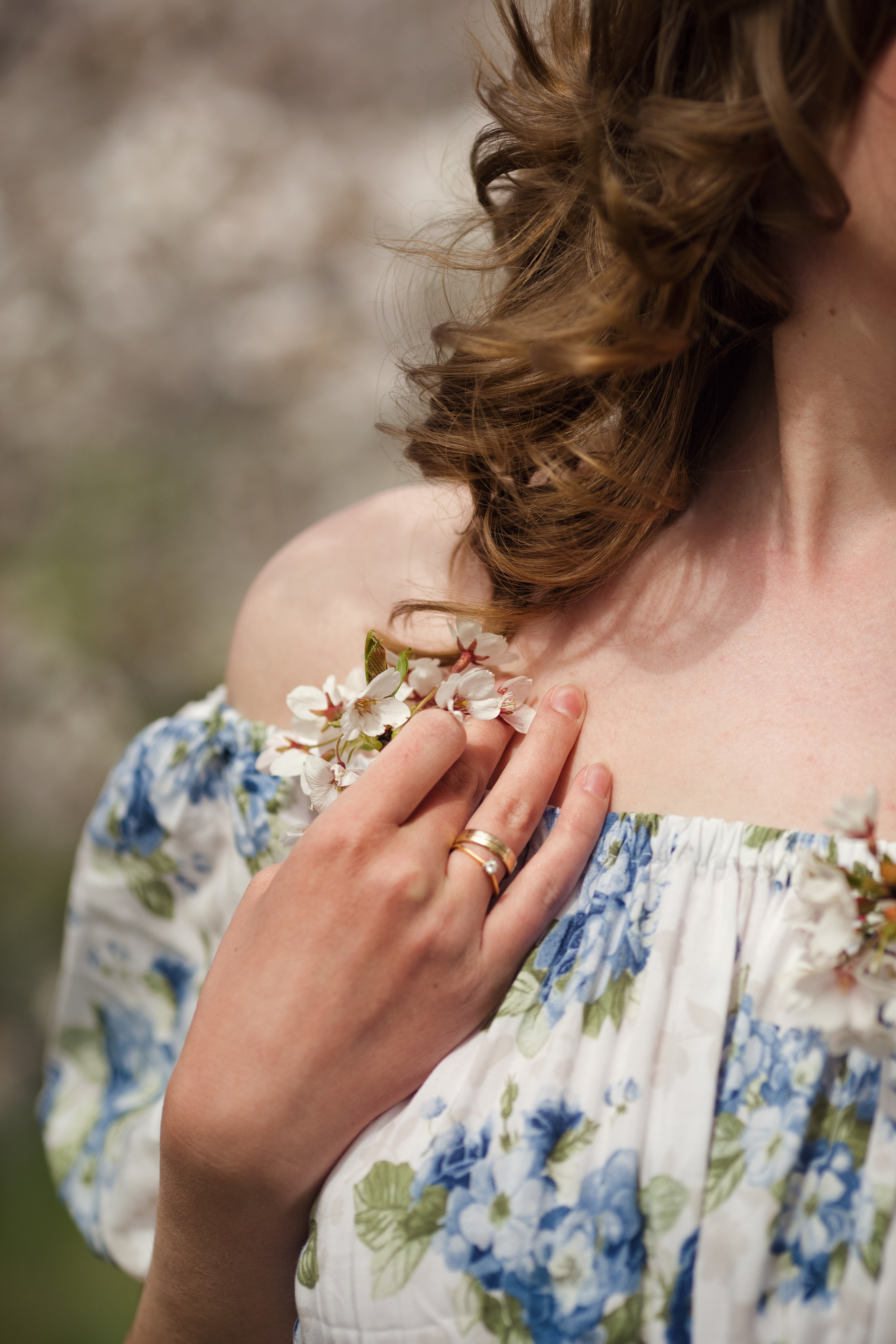Darina in Sakura. Family photographer in Vilnuis Svetlana Naumova