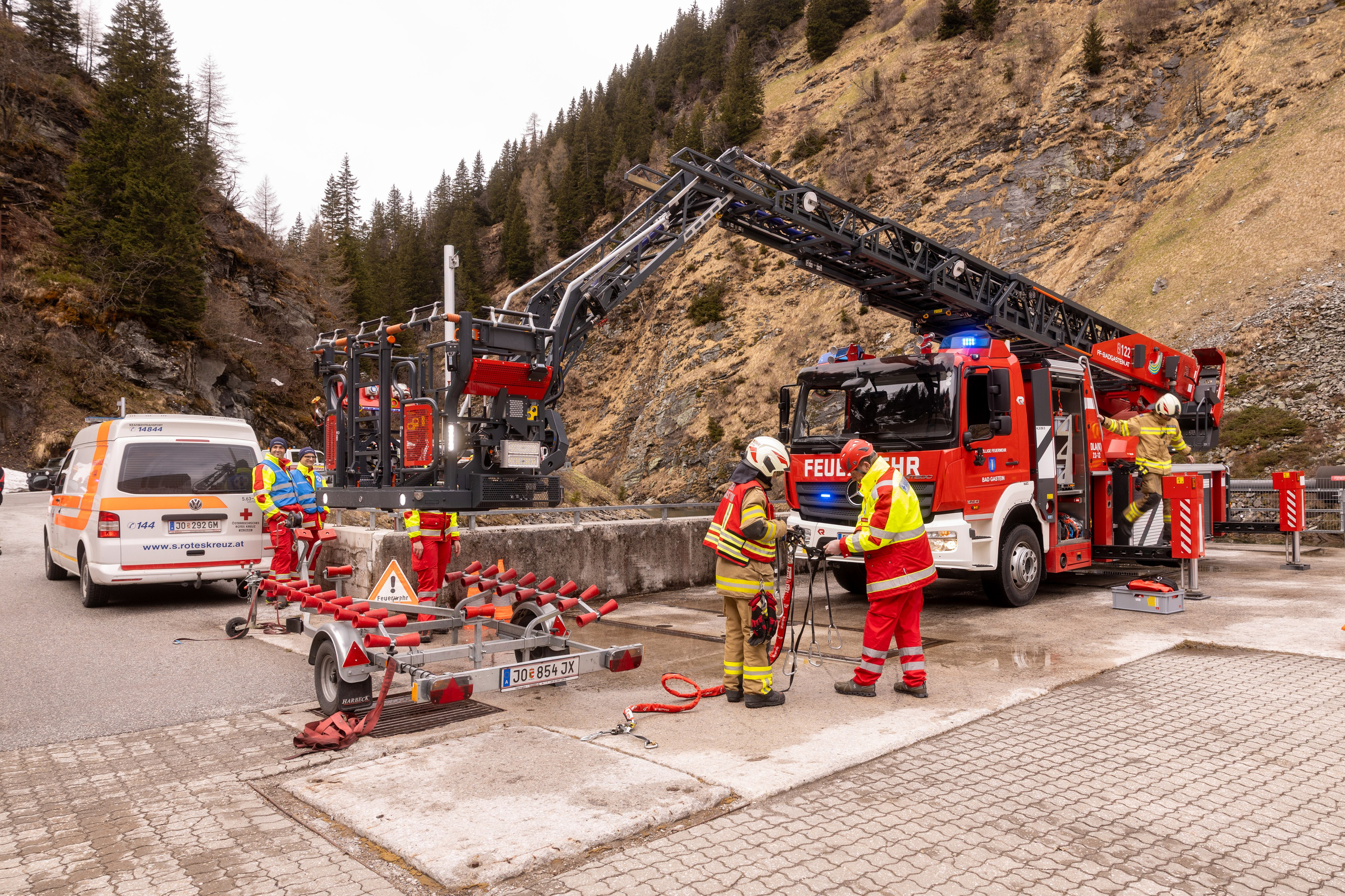 BEZIRKSÜBUNG WASSERRETTUNG 2025, Sportgastein. Guzel Kolobova| Fotografin| Salzburg