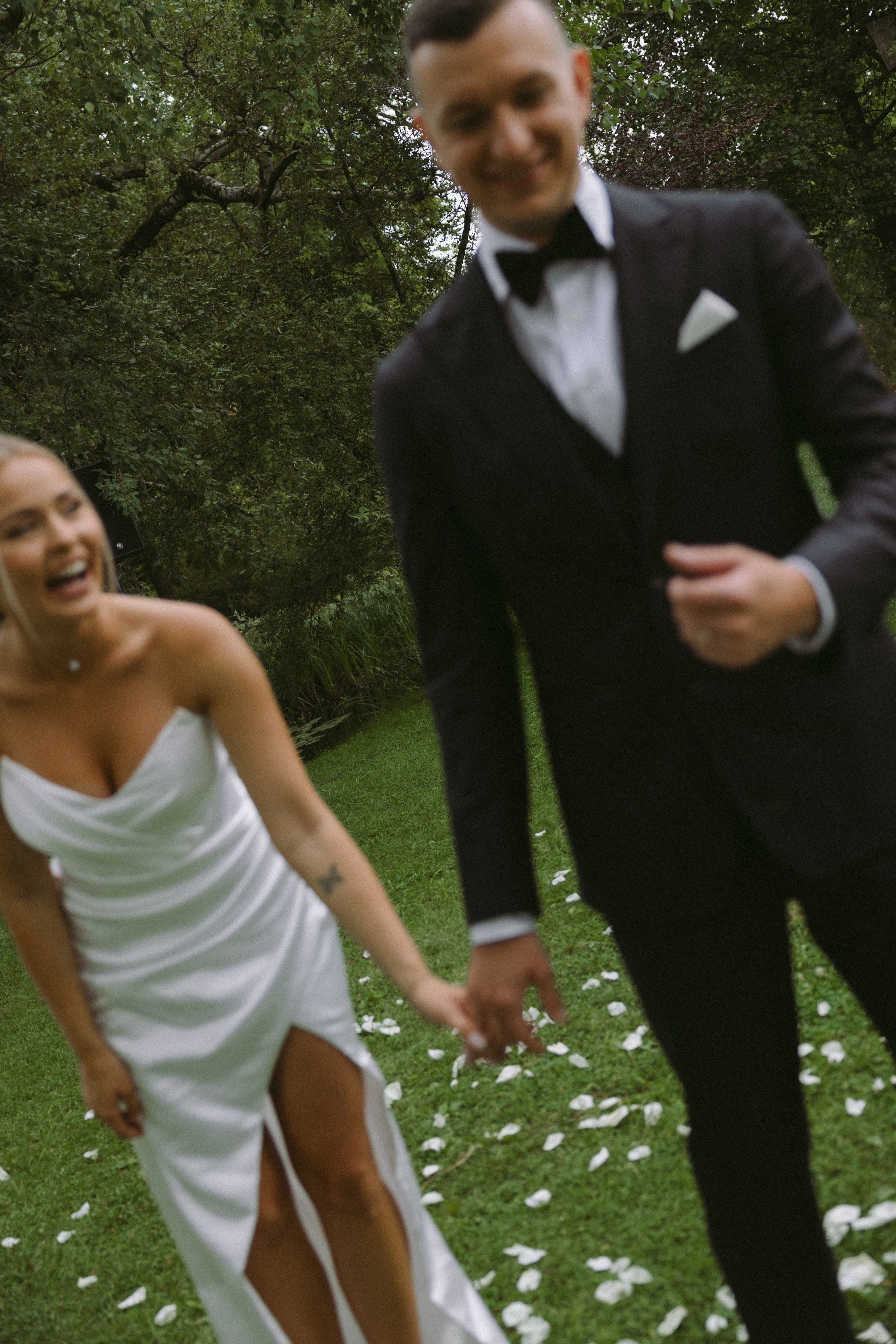 Ieva ir Martynas | Vestuvės Kauno botanikos sode. Vestuvių ir šeimų fotografė Lena Bondarenko / belove photo